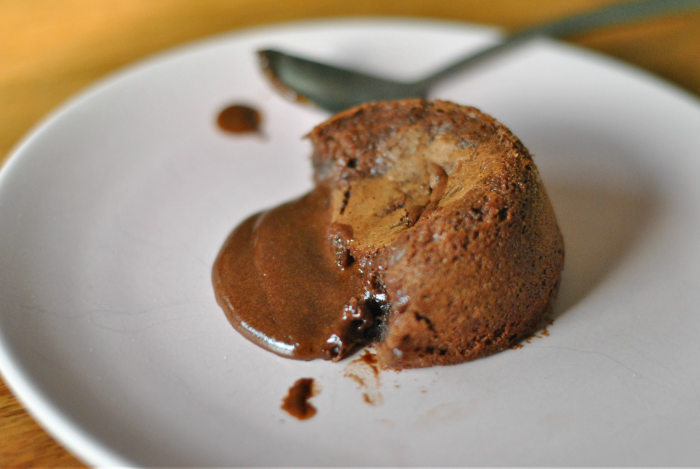 Chocolate Melt in the Middle Pudding // Amy Elizabeth
