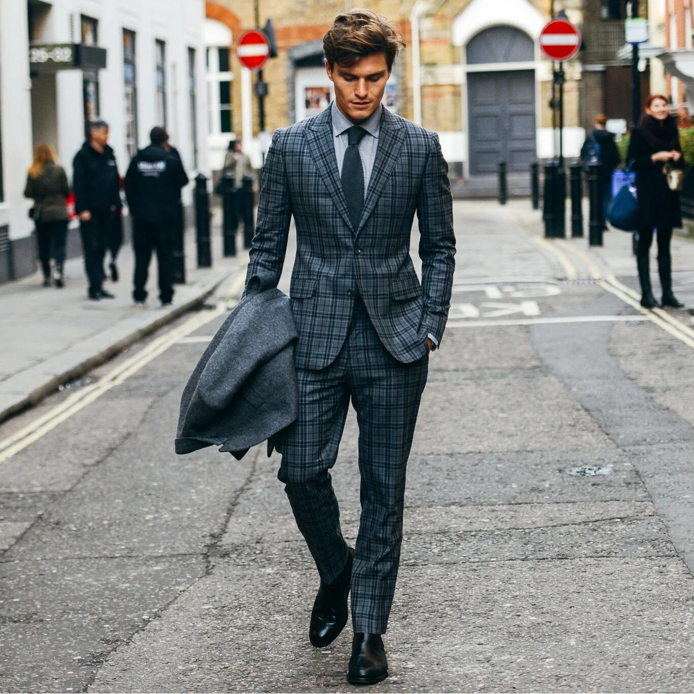 152231-Tommy-Ton-In-London-Street-Style-At-2015-Fall-Menswear-Shows-.jpg