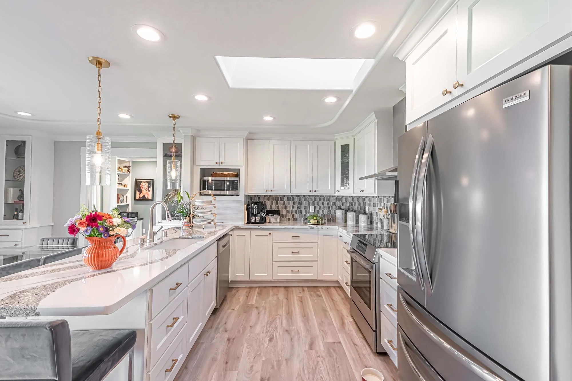 Louro_Transitional Home Renovation-008.jpg