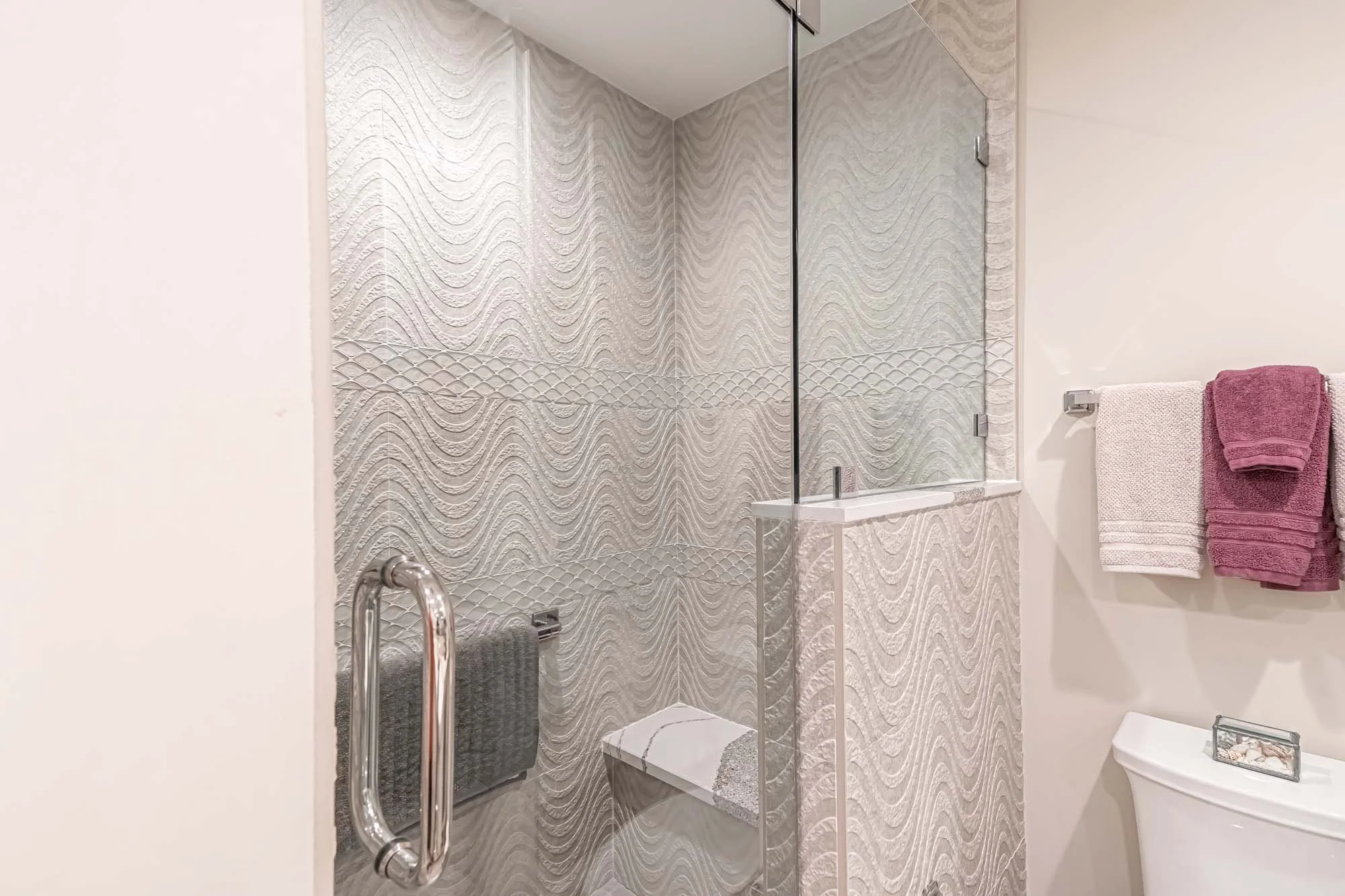 Louro_Transitional Home Renovation-022.jpg
