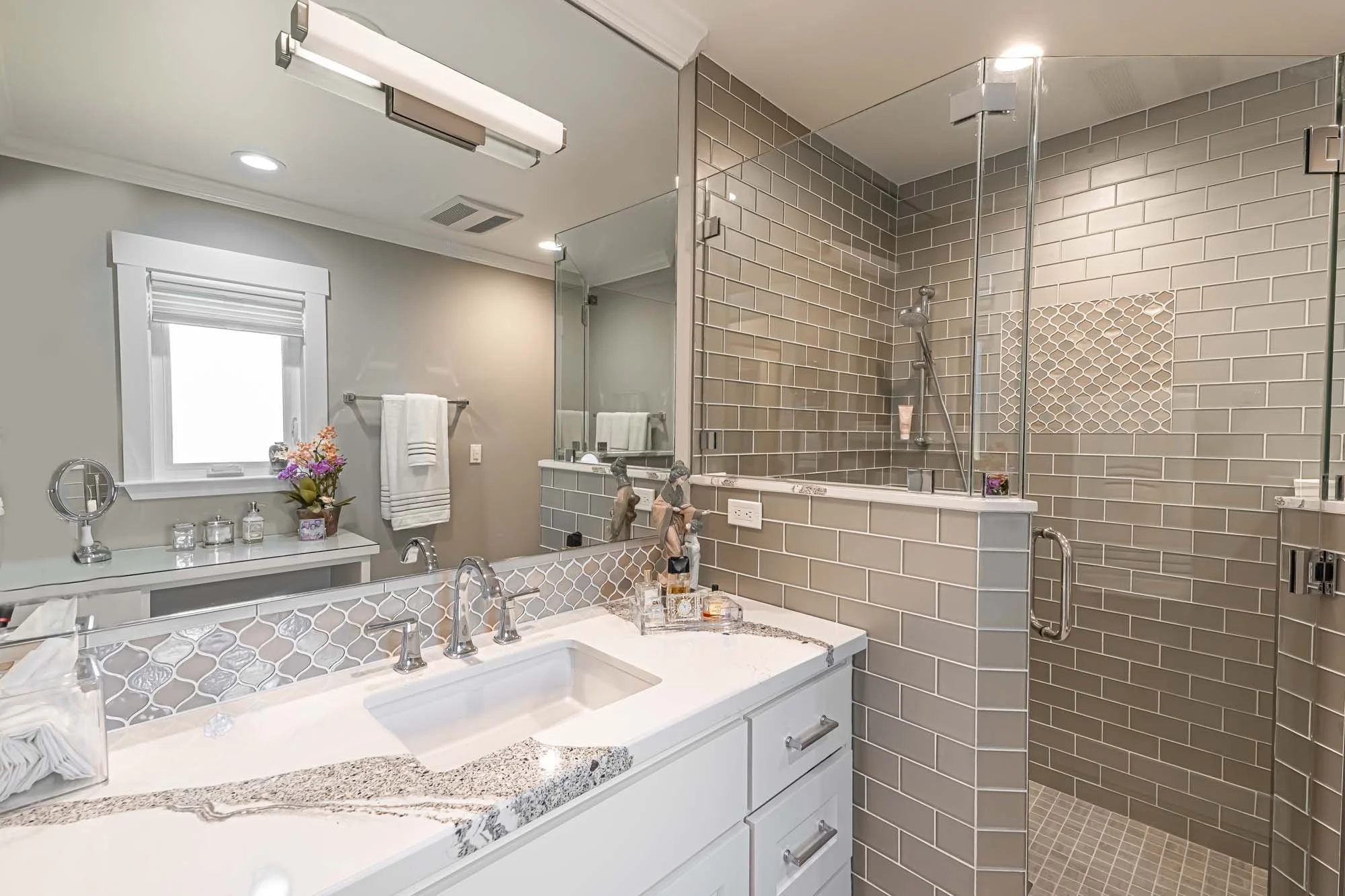 Louro_Transitional Home Renovation-038.jpg