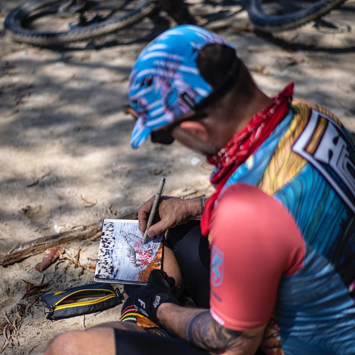 Our ride down the coast of Costa Rica had an unspoken, yet strictly upheld  rule : if you weren&rsquo;t riding, you were swimming, snacking or doing something creative 

Photos by @andychasteen 

@konabikes @brooksengland @elite_cycling 

#gravelbike