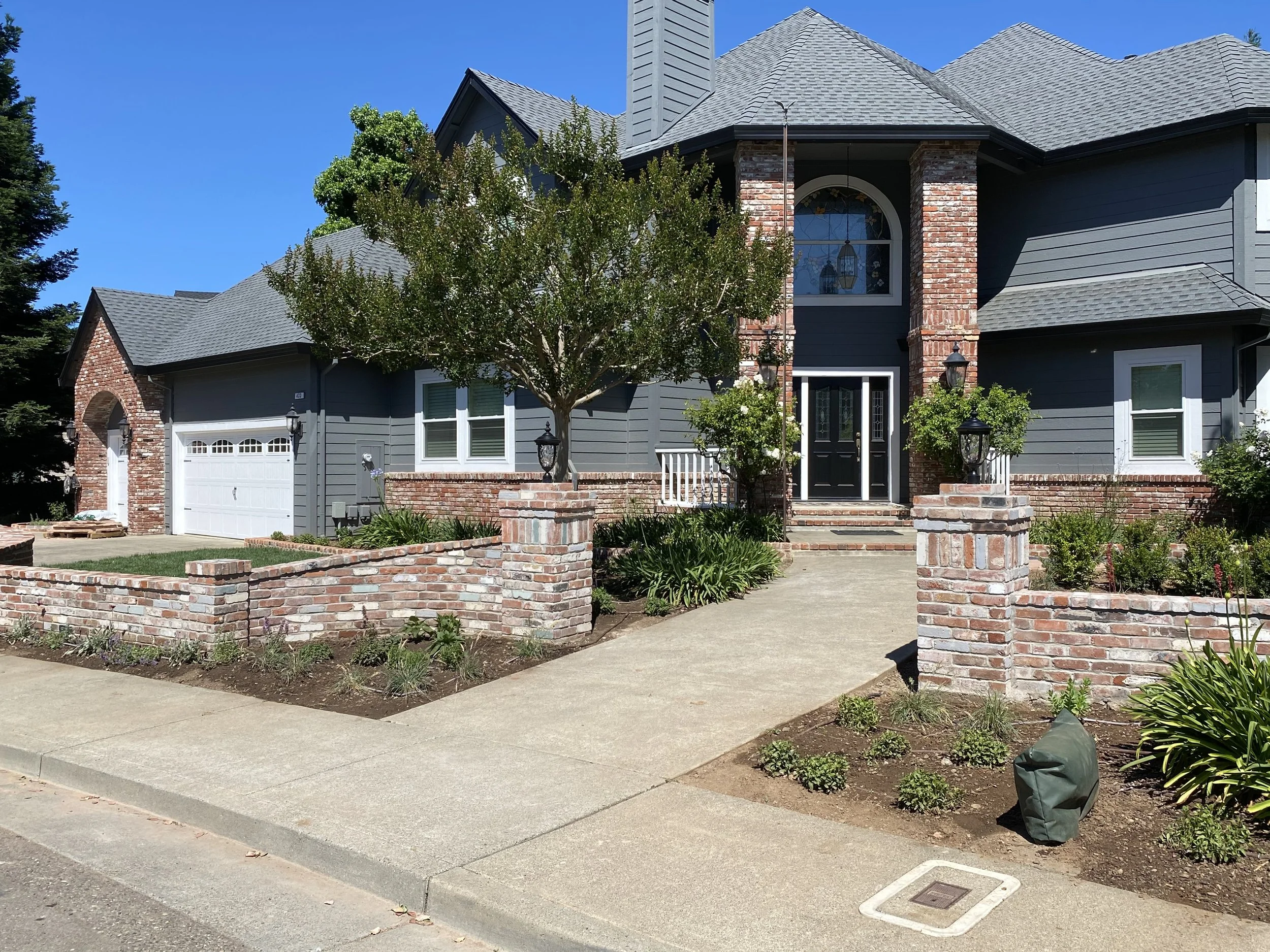 Healdsburg Front Yard Low Water Use Landscape — Nature's Designs