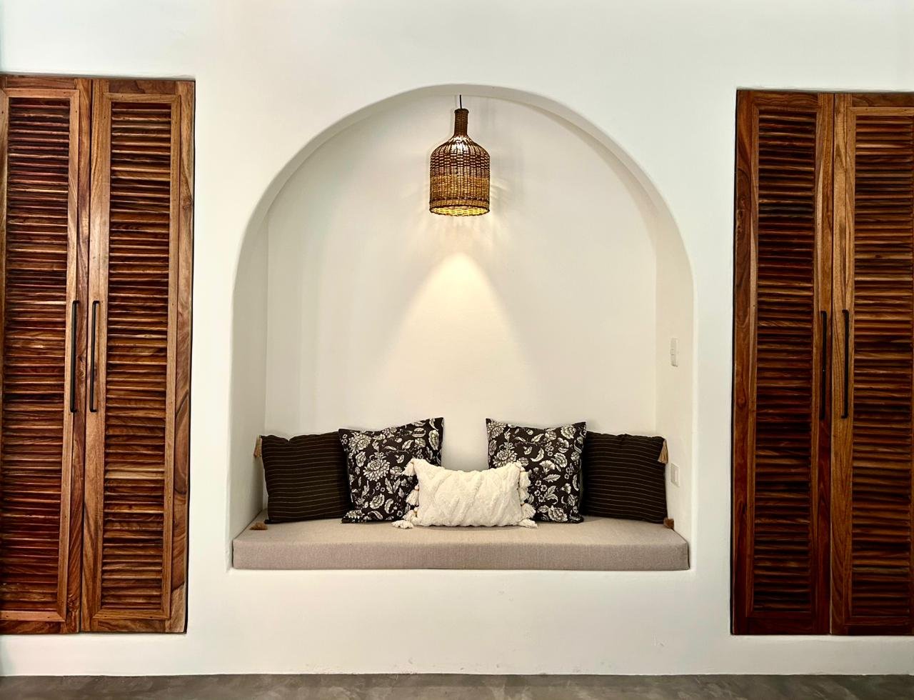 Sufer Suite Sofa Lounge.jpg