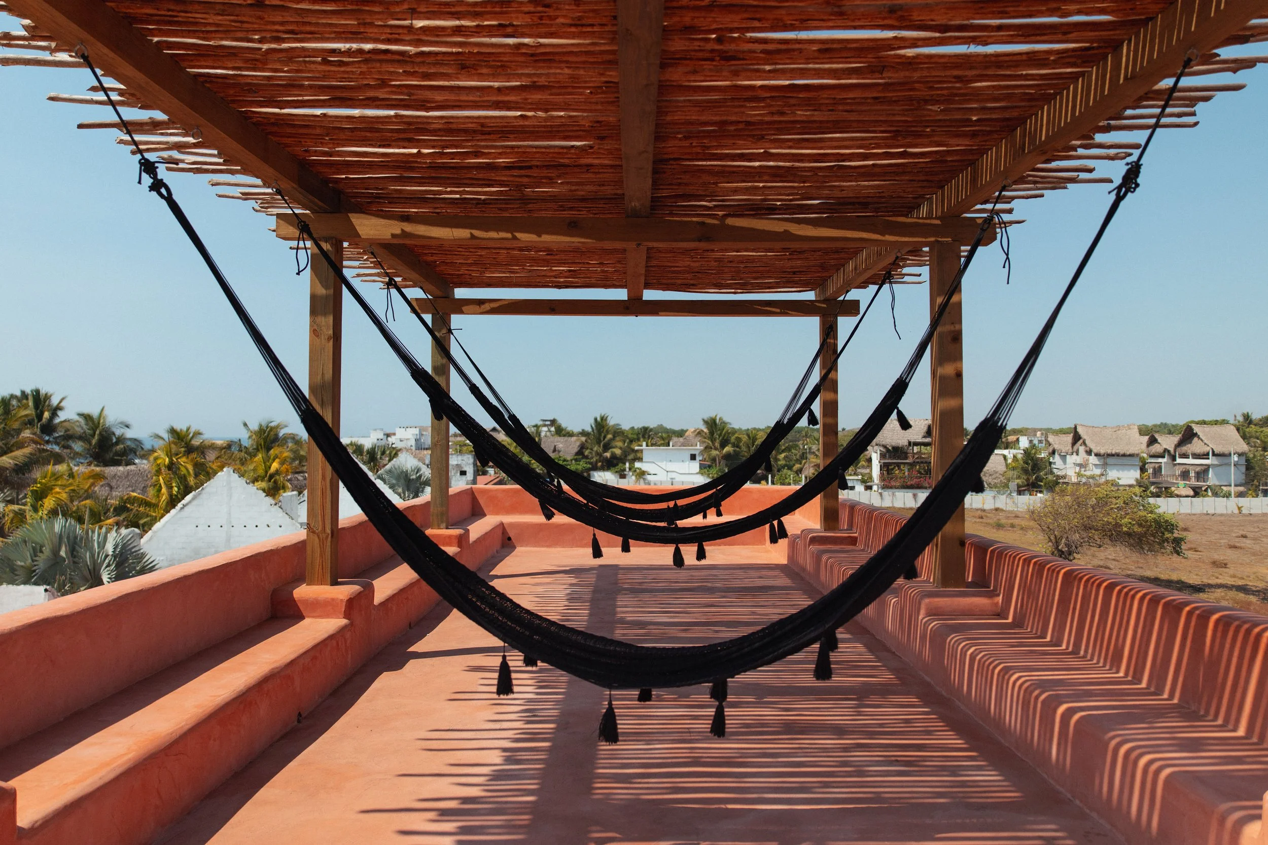 Swell Rooftop Lounge