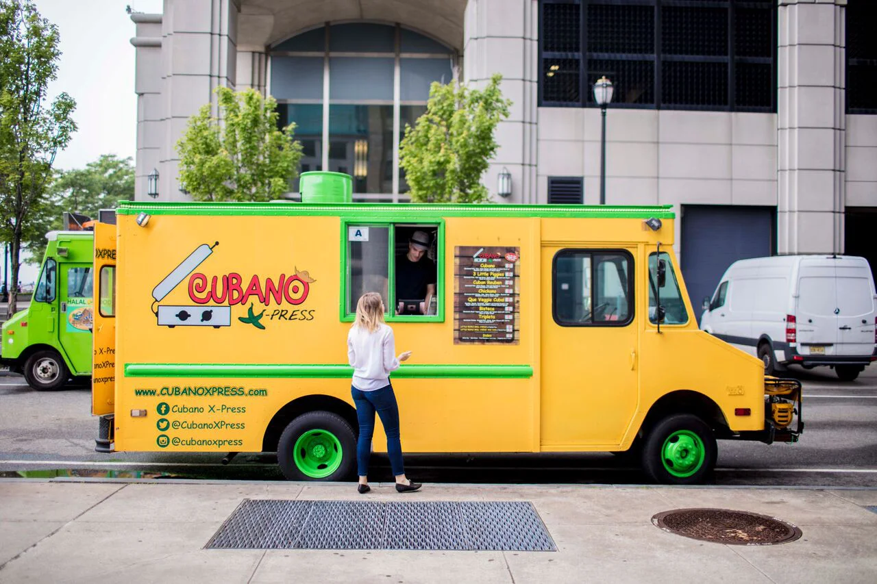 CubanoXPressTruck.jpg