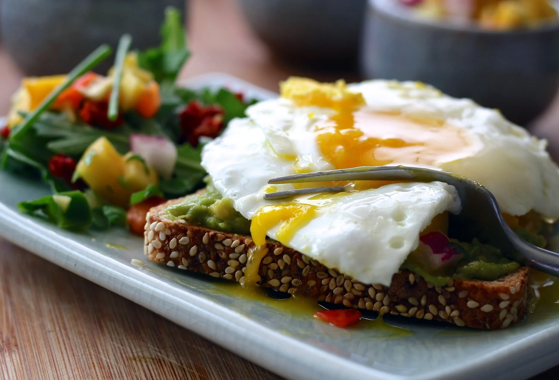 eggs-1467286_1920.jpg