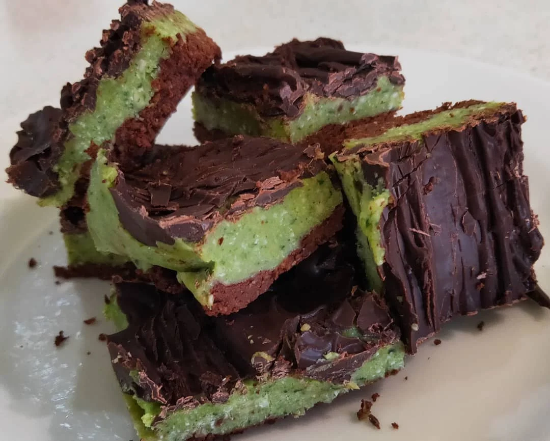 Peppermint chocolate slice.  Raw and Gluten free