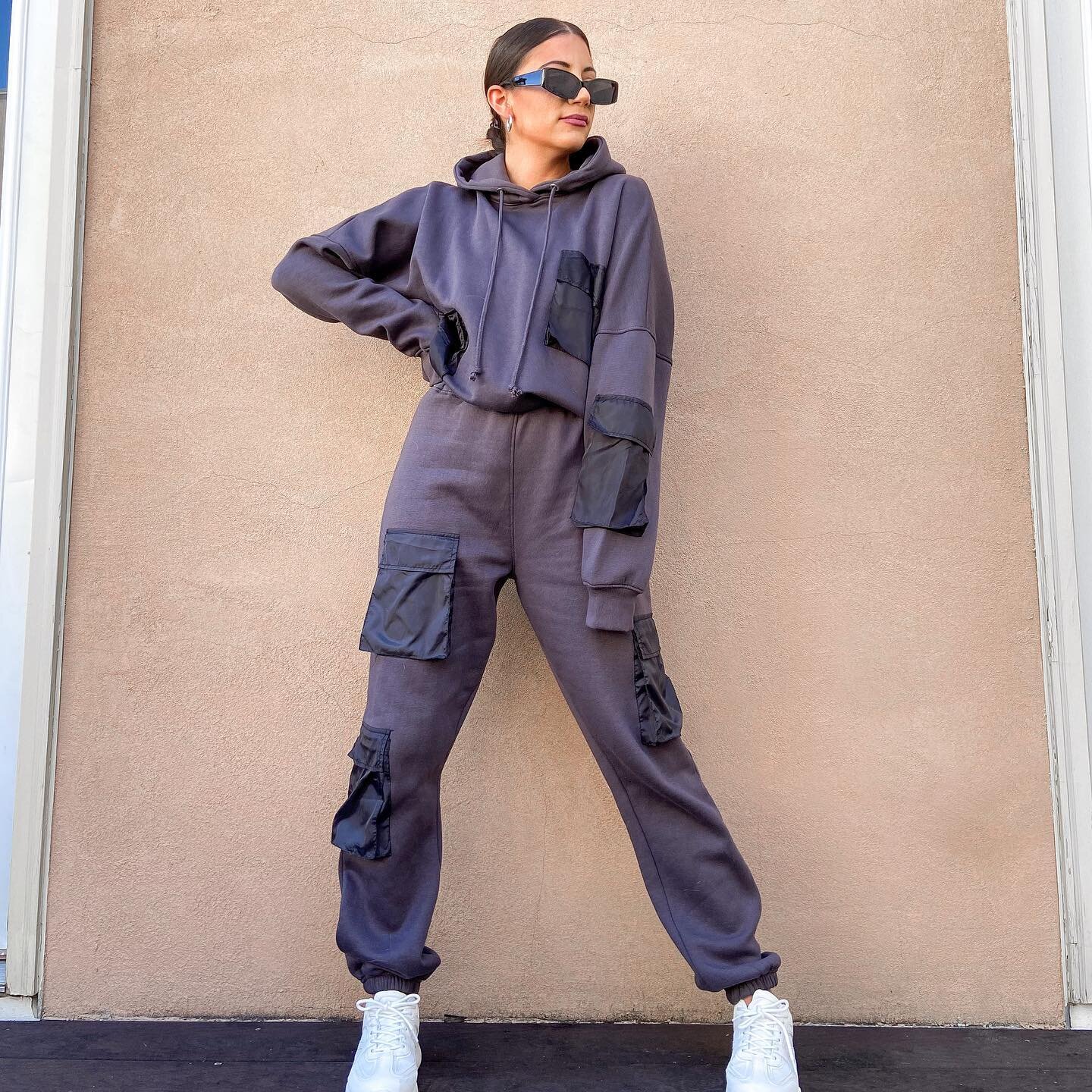 i LOVE a unique detail and these pockets are ITTTT 🥰 

// #babesofmissguided #asos #asosdesign #asosfashion #uniqueoutfits #uniqueoutfit #ithaspockets #fashionig #fashiongram #outfitig #theeverygirl #prettylittleinspo #prettylittleiiinspo #discoveru