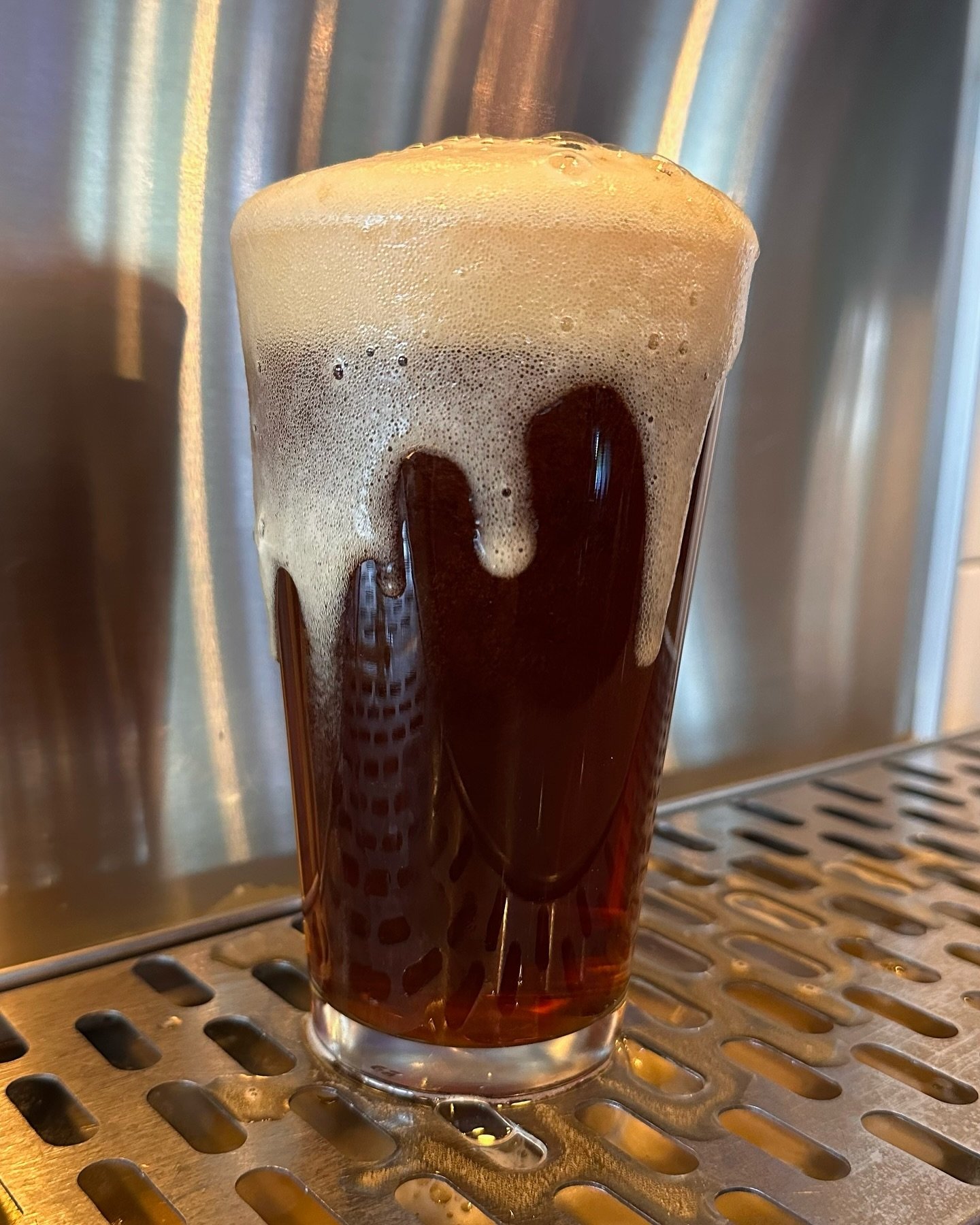 Brown Eyed Girl English Brown Ale is now on tap! A classic English style brown ale with toffee and biscuit malty character, this is a smooth beer throughout with a moderately sweet finish. Stop by for a pint of this tasty brown ale today! Cheers!

#b
