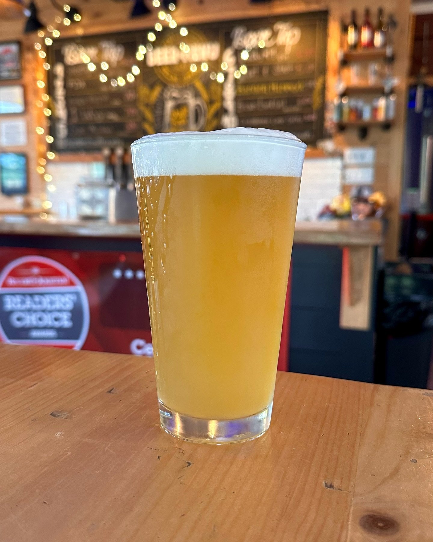 1 - Way SMaSH (Single Malt and Single Hop) IPA is a delicious Wednesday treat. Perfectly crisp with a great hop flavor from the Centennial hops. On tap now!

#beer #brewery #ctbeer #friends