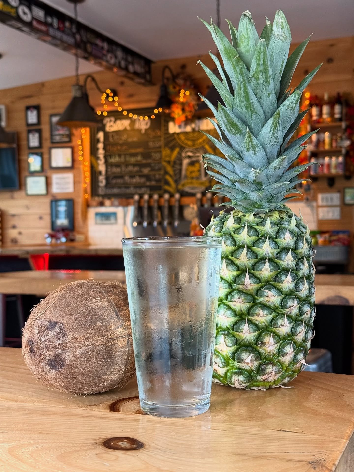 🍍 Pi&ntilde;a Colada Street Seltzer is here!! 🥥 
Our newest hard seltzer flavor has arrived, fresh pineapple and coconut creates this tropical tasting seltzer. A light and refreshing treat that will make you miss the warmer days!
This week we have 