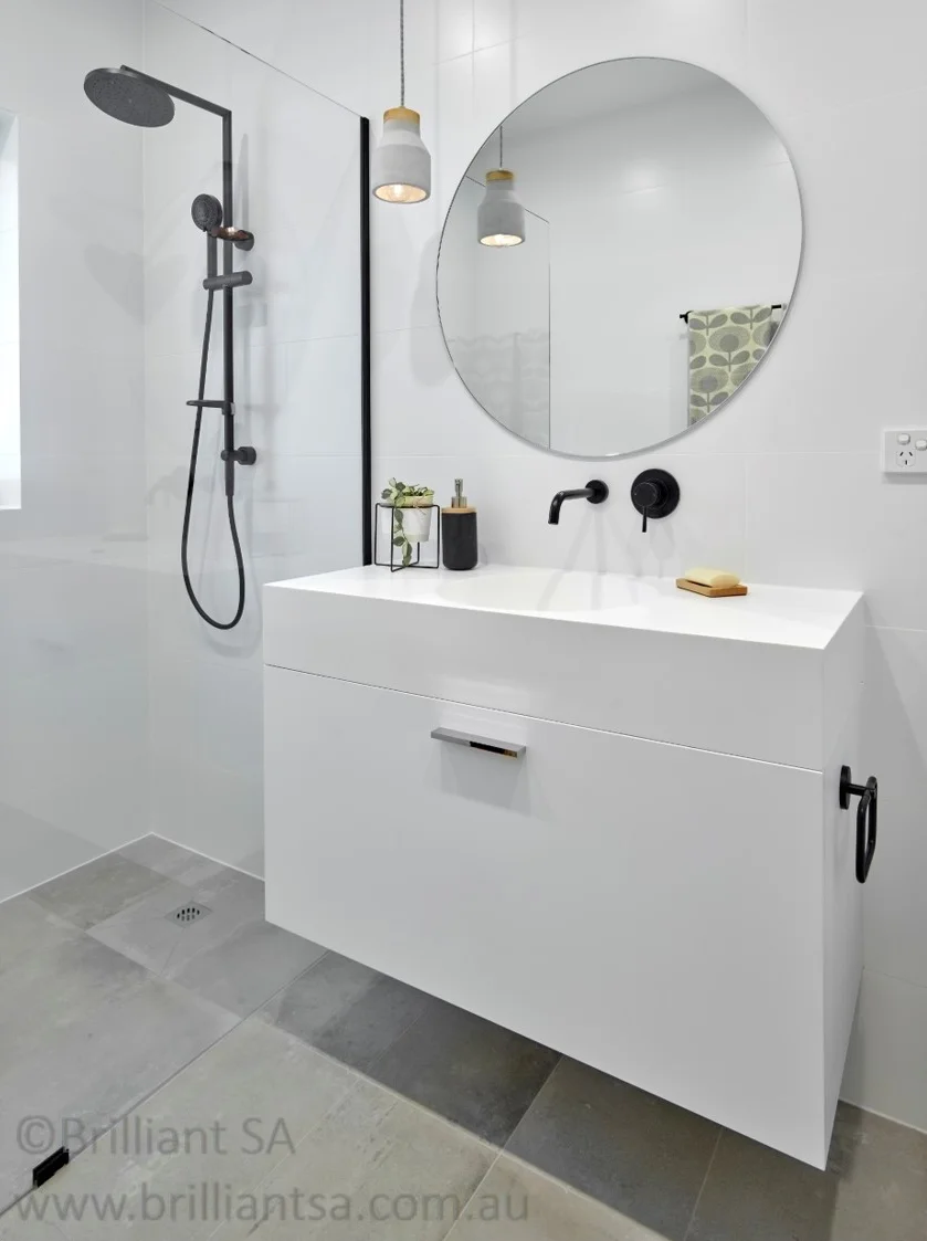 VARESE CENERE REC MATT GLZ PCLN R10 (300X600) + SUPER WHITE MATT REC NH6306 (300X600X8mm) 3.jpg