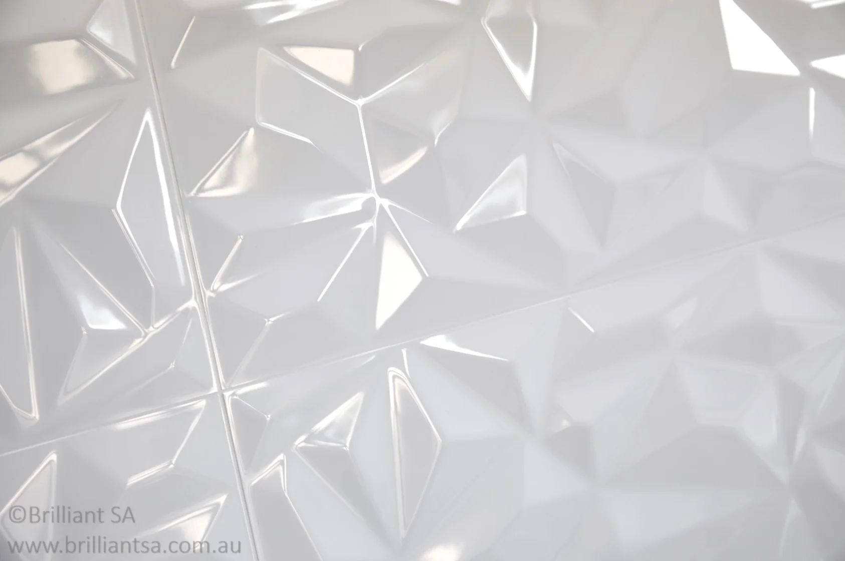 7974 PRISMA WHITE GLOSS REC (333x1000) close up.jpg
