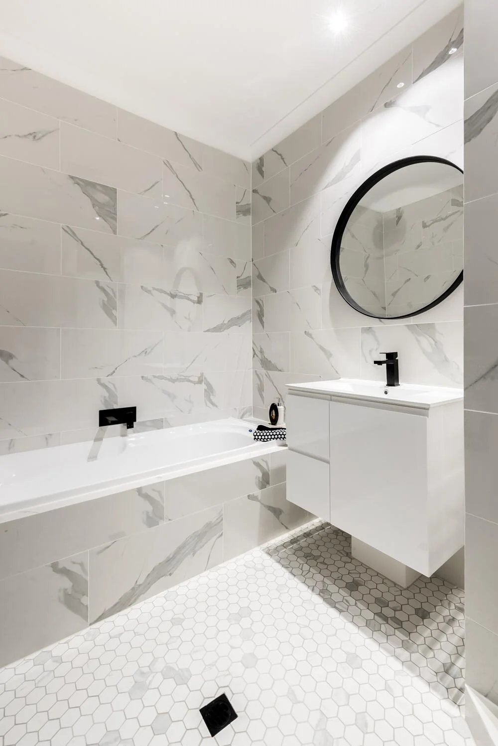 Wall Tiles 7684 - CALACATTA GLOSS REC GLZ PCLN (300x600) + Floor Tiles 7687 - CA WHITE MATT HEXAGON MOSAIC MOSAIC GLZ PCLN (310x324 sht).jpeg