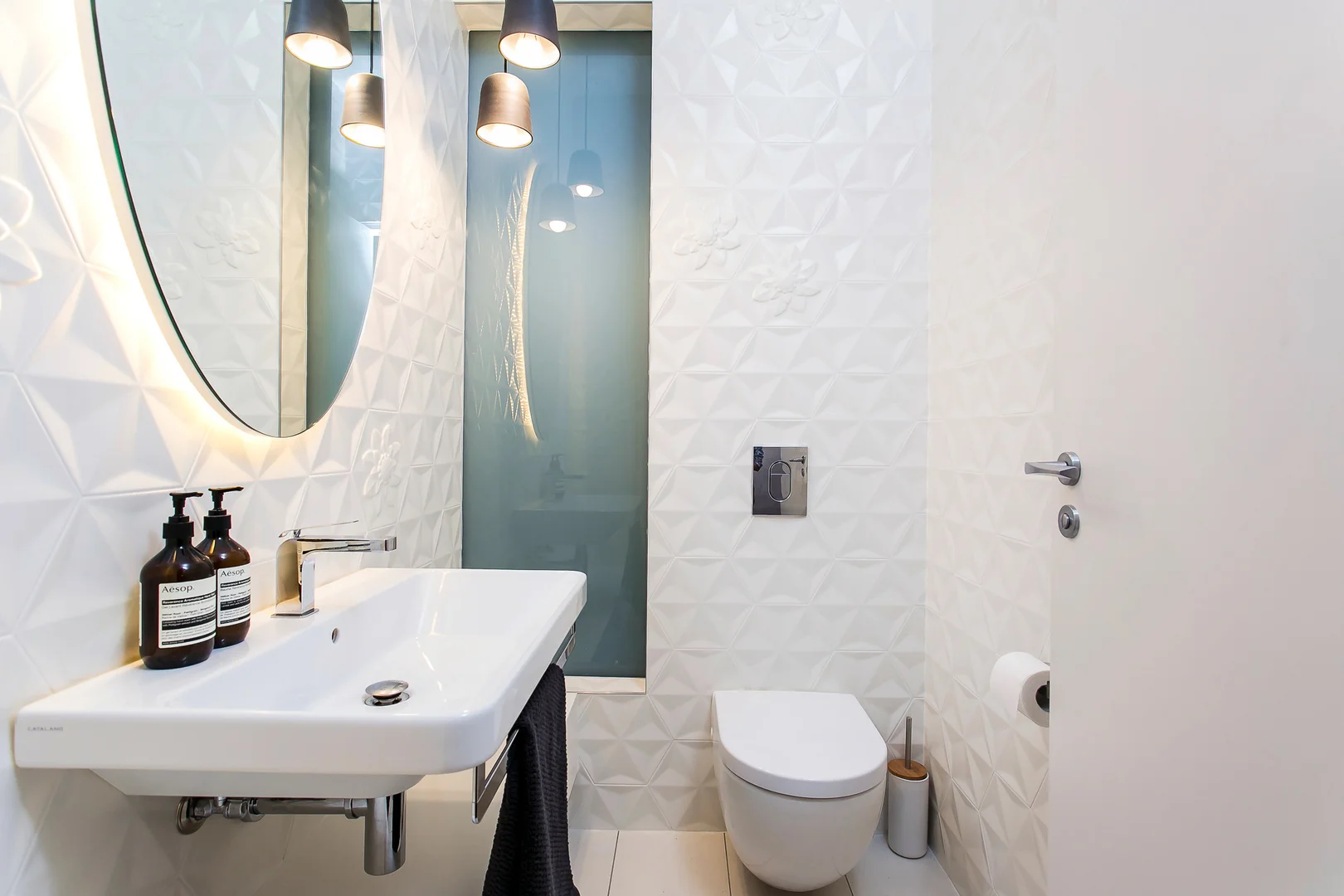 BISAZZA WHITE CERAMICS CRYSTAL + BISAZZA WHITE FROZEN FLOWER .jpg