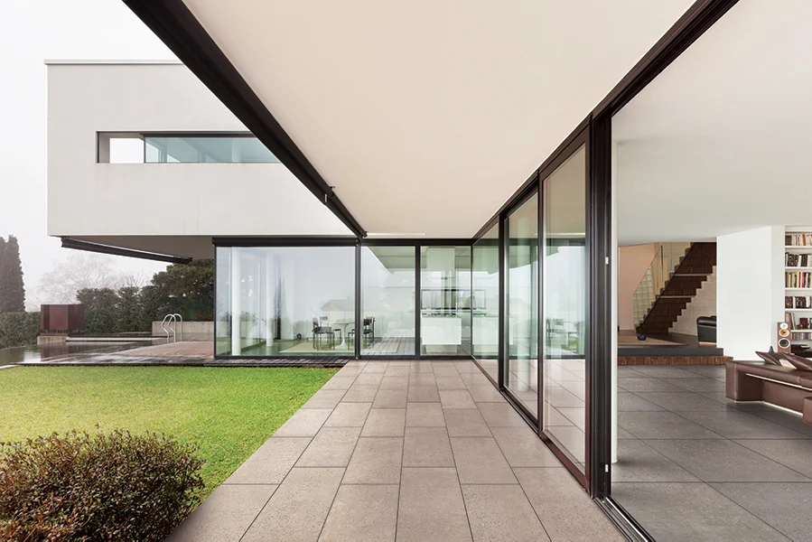 7664 UPTOWN BEIEGE EXTERNAL REC GLZ PCLN R11 (300X600).jpg