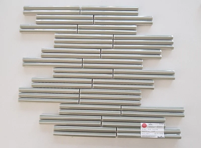 8253 stecchia - verde green - Q52-3D STICKS MOSAIC NR GLOSS GLZ PCLN 10x150 (305x315) .jpg
