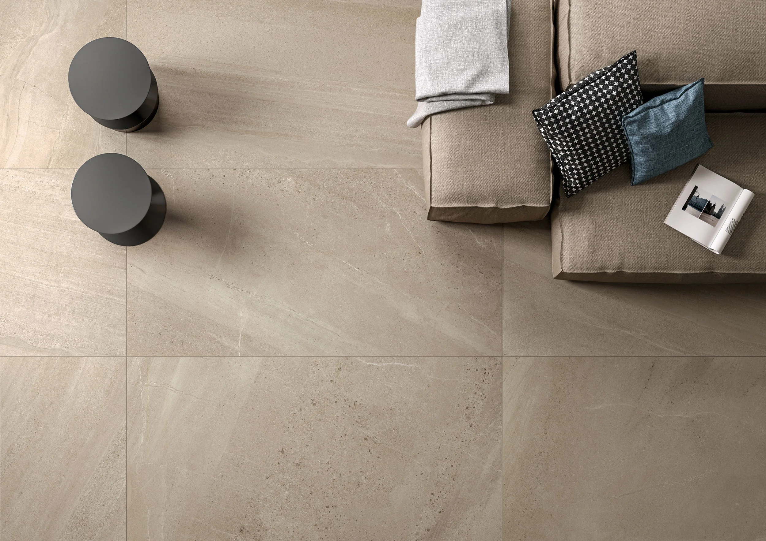 Italgraniti_Nordic Stone_Danimarca 80x160_01 Living Dining_Particolare B_DEF.jpg