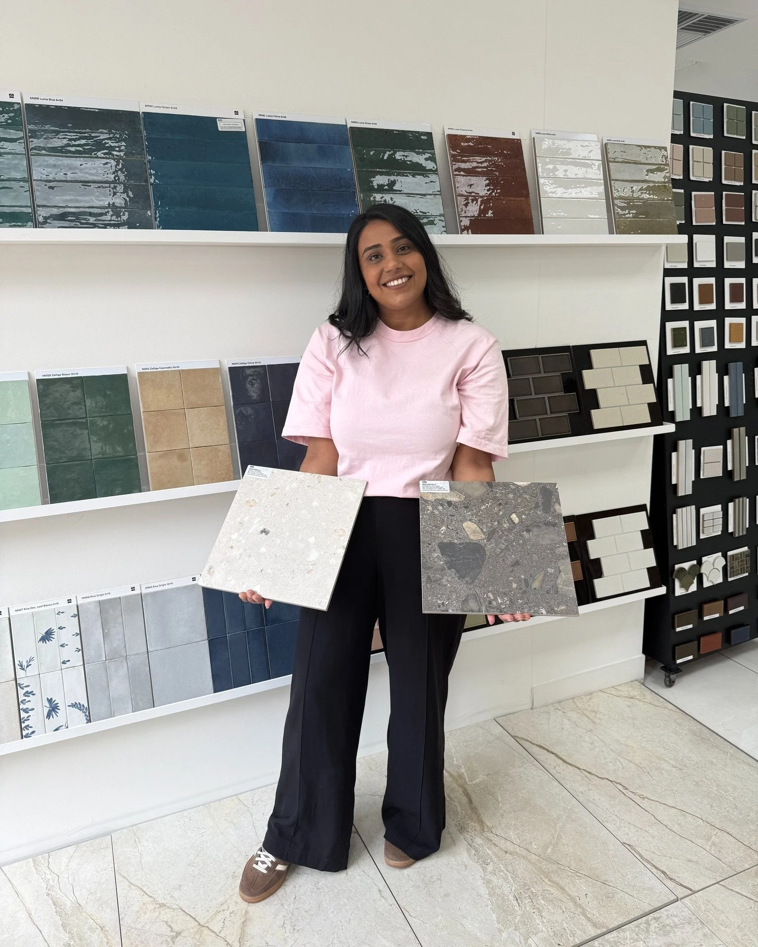 𝗧𝗶𝗹𝗲 𝗼𝗳 𝘁𝗵𝗲 𝗪𝗲𝗲𝗸! Italia Ceramics in-house Interior Designer, Dharshi, has selected the new ELITE Clay and ELITE Basalt as her Tiles of the Week. The ELITE porcelain tile collection is one of our exciting new arrivals, redefining the ter