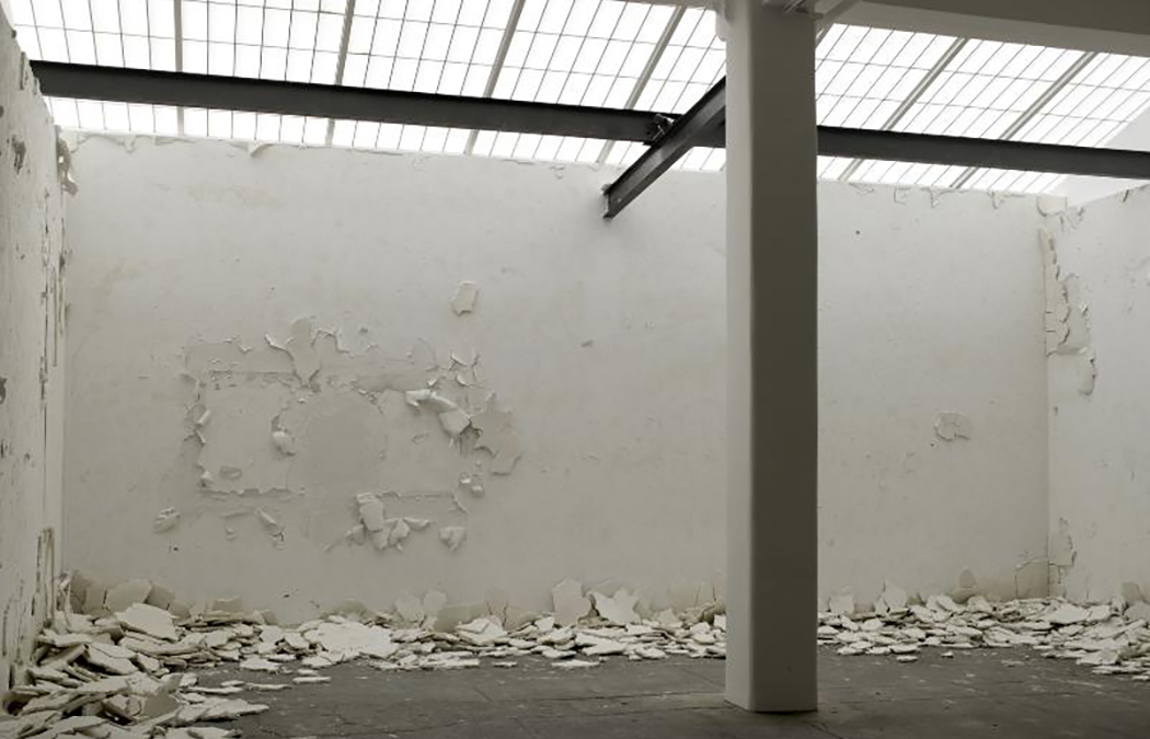 Andy Goldsworthy, "White Walls" (2007) plaster disintegrates over twenty days; expedited decay of material