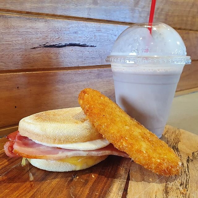 NEW to our brekky menu!! Brekky Muffin 🤤🤤 perfect for kids 👌  why not make it into a kids meal with a muffin, hashbrown and your choice of small milkshake or small hot chocolate. Starting tomorrow don't miss out 👧🧑👨&zwj;👩&zwj;👧&zwj;👦 Enjoy y