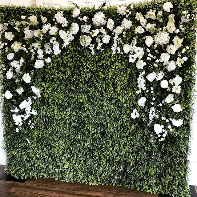 Classic white for a wedding at @bash.828  Our custom designed walls make a perfect guest photo op near your dance floor, a beautiful ceremony backdrop, seating chart display or whatever your heart desires! 🖤