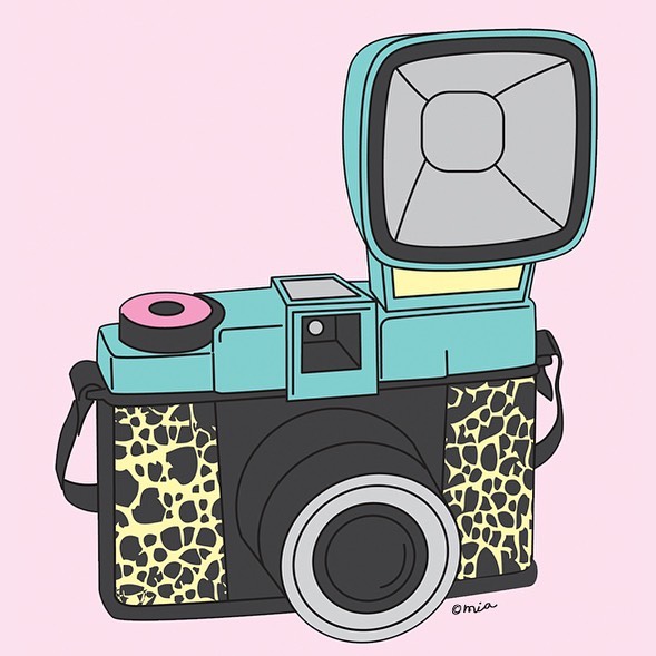 The days are warming up here on the coast, time to grab Diana and capture the start of spring 🌤📷#tuesdayvibes #lomo #dianafstop #analog #animalprint