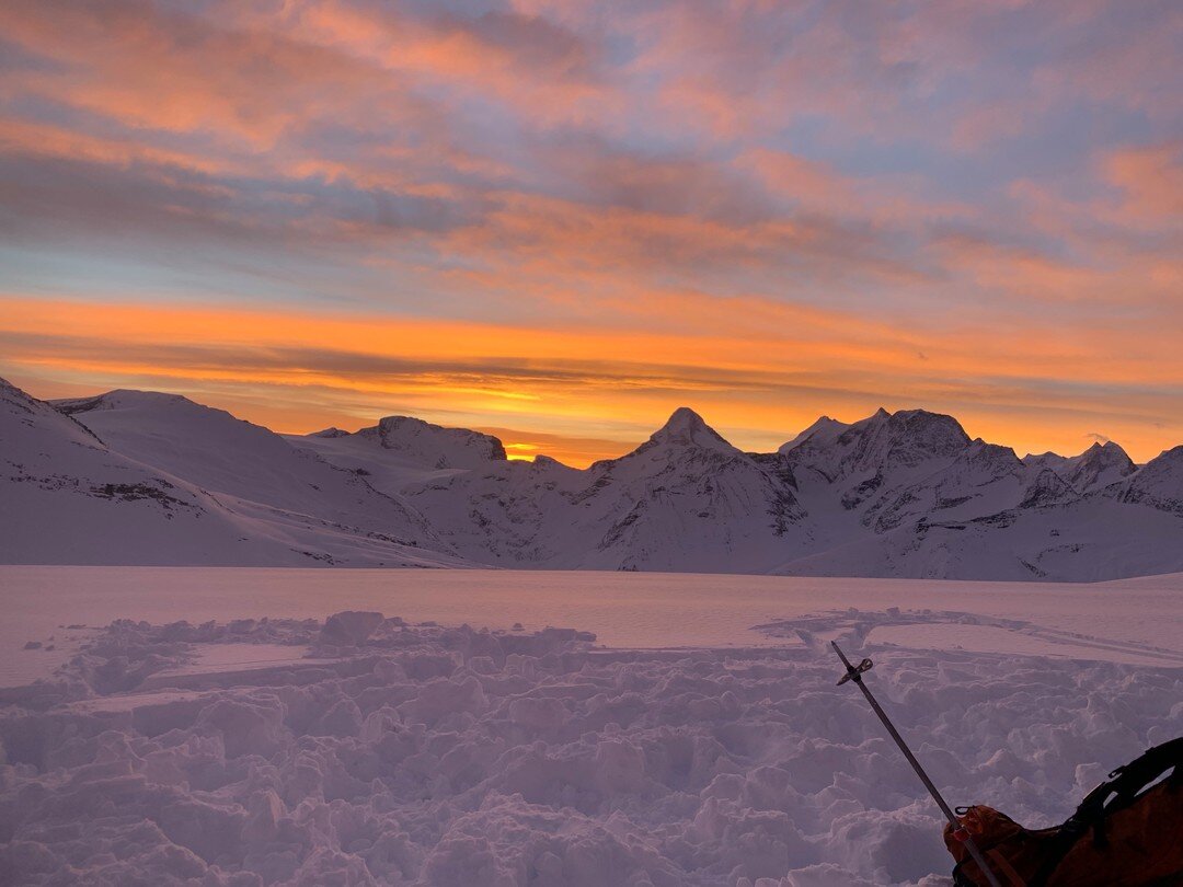 I just finished guiding a weekend on the Bonney Traverse in #rogerspass for the @acccolumbiamountainssection with Five fine Revelstoke Locals. This ski traversing season is off to a great start! 
Thank You Everyone!

#weareifmga  #skitouring #explore