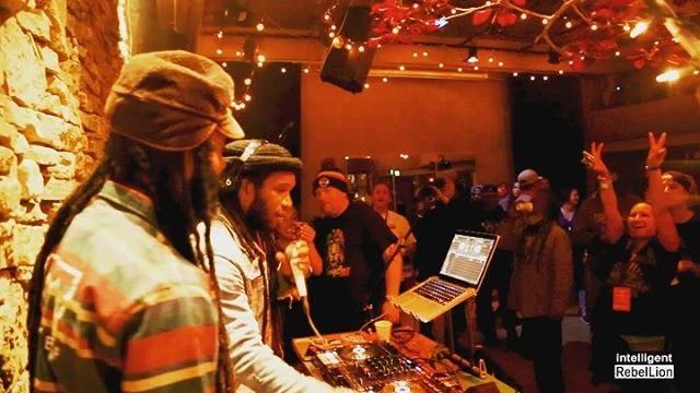 @Protoje #LionOrder @jasonpanton @wrdsoundpwr @dubwisemiami in #Monterey #ca @kingivier @protoje_indiggnation @norcalstreetteam @jesseroyal1 #jesseroyal @talking_trees_farms #protoje #caliroots 📸#jimiolsen #intelligentrebellion