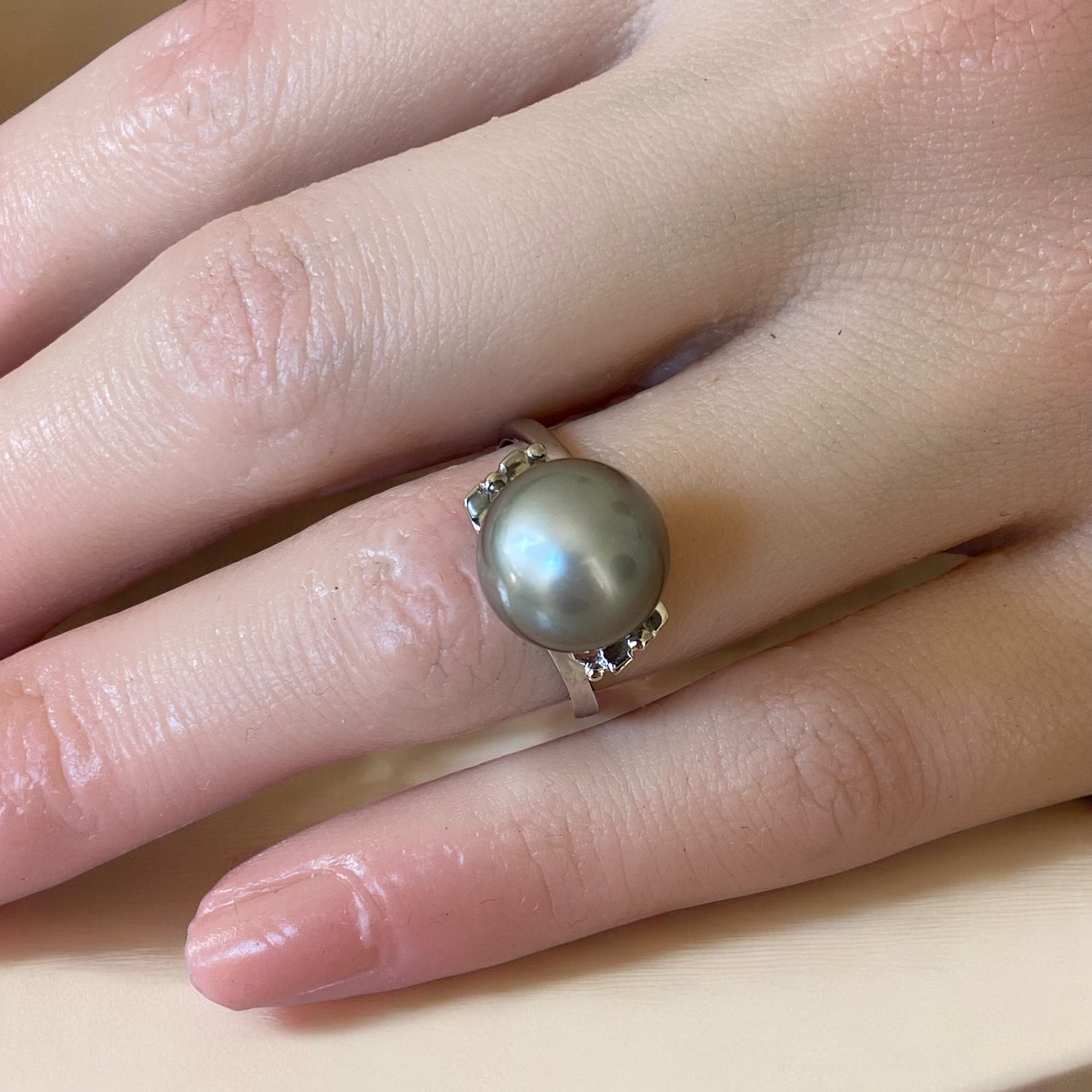 Tahitian, Grey Pearl Ring in Silver Setting9.PNG