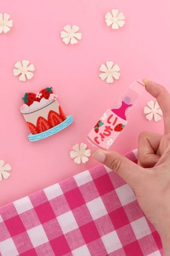 Danilova, La Vidriola, Mini Japanese Strawberry Shortcake, Acrylic Brooch0.jpg