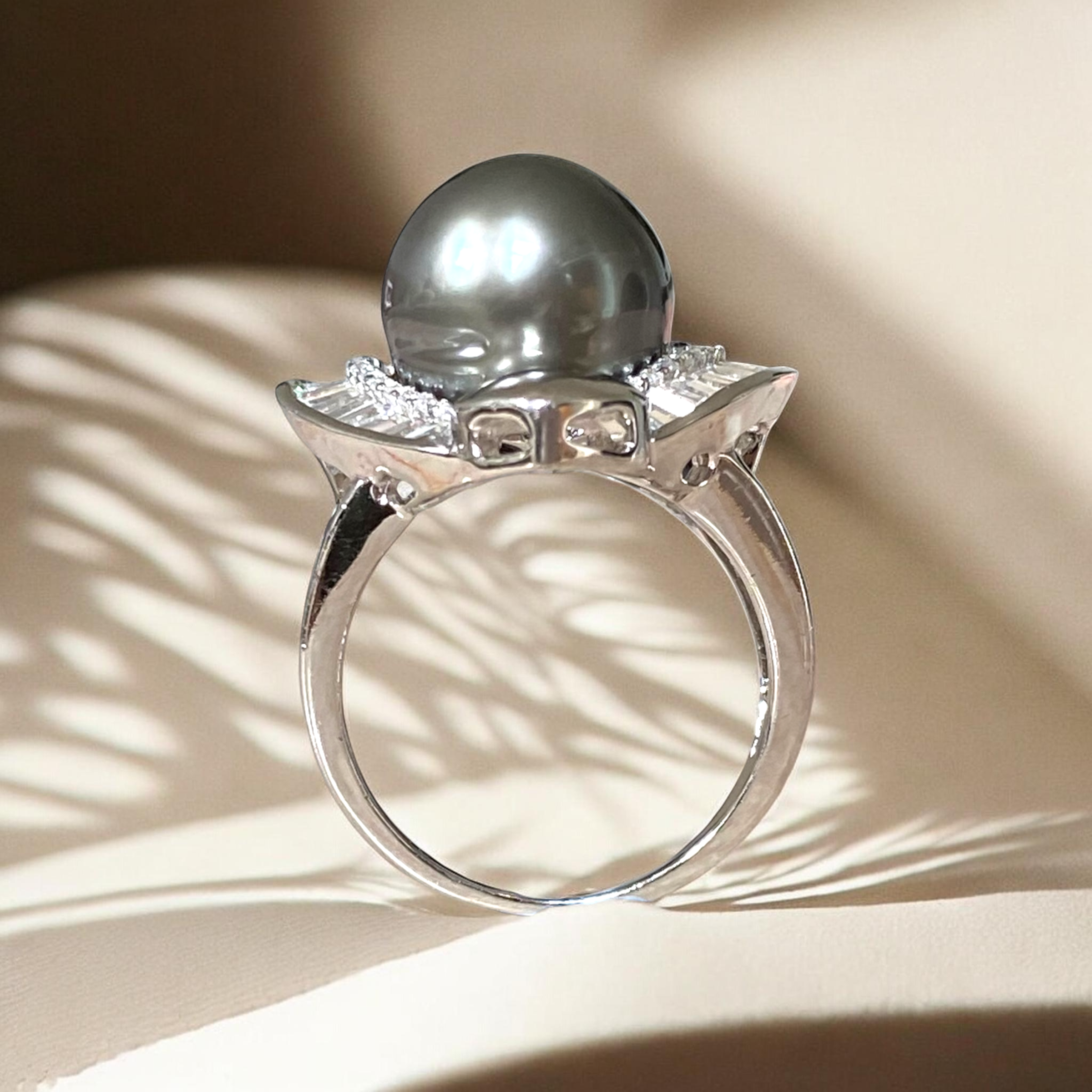 Tahitian, Grey Pearl Ring in Silver Heart Halo Setting16.PNG