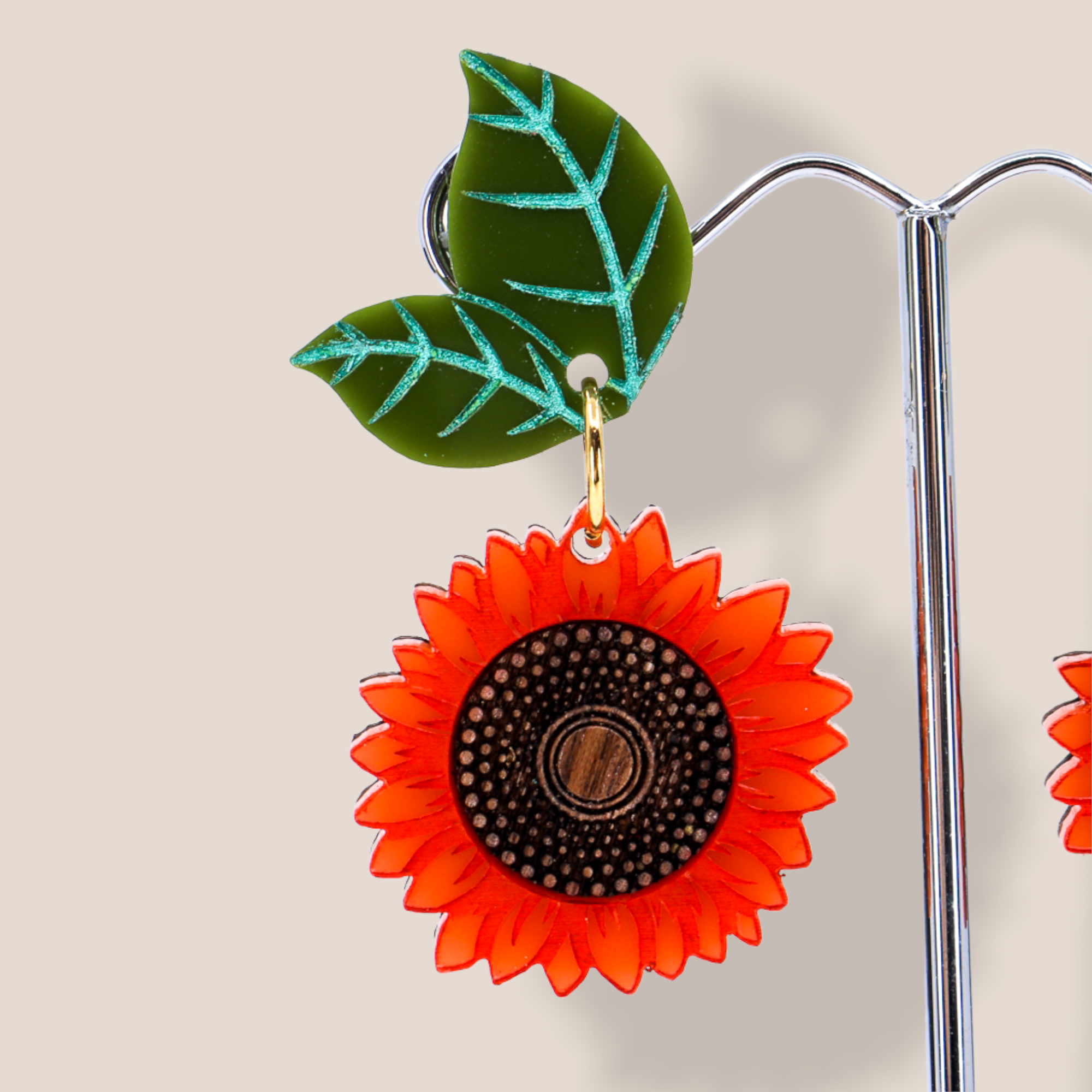 Danilova Jewellery, Peppy Chapette Plastic Resin Brooch16.PNG