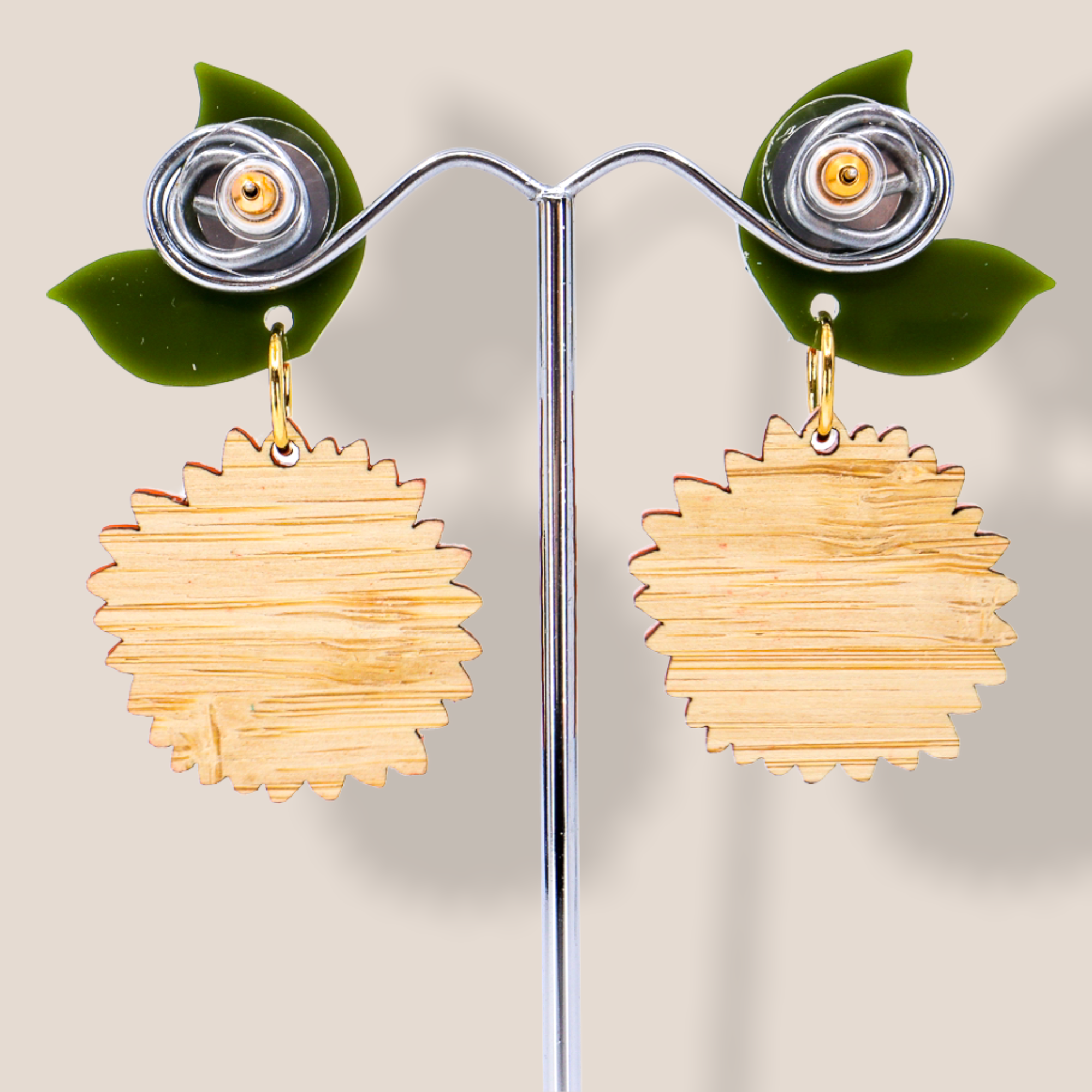 Danilova Jewellery, Peppy Chapette Plastic Resin Brooch19.PNG