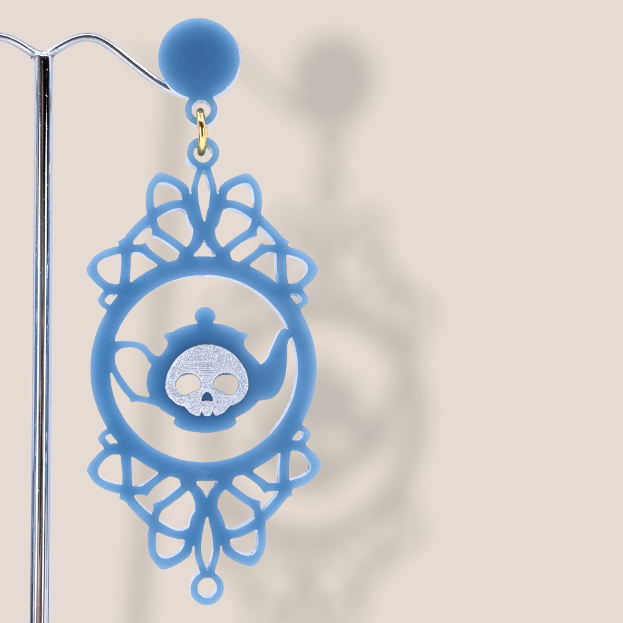 Danilova Jewellery, Fractured Lace, Acrylic Plastic Brooch3.PNG