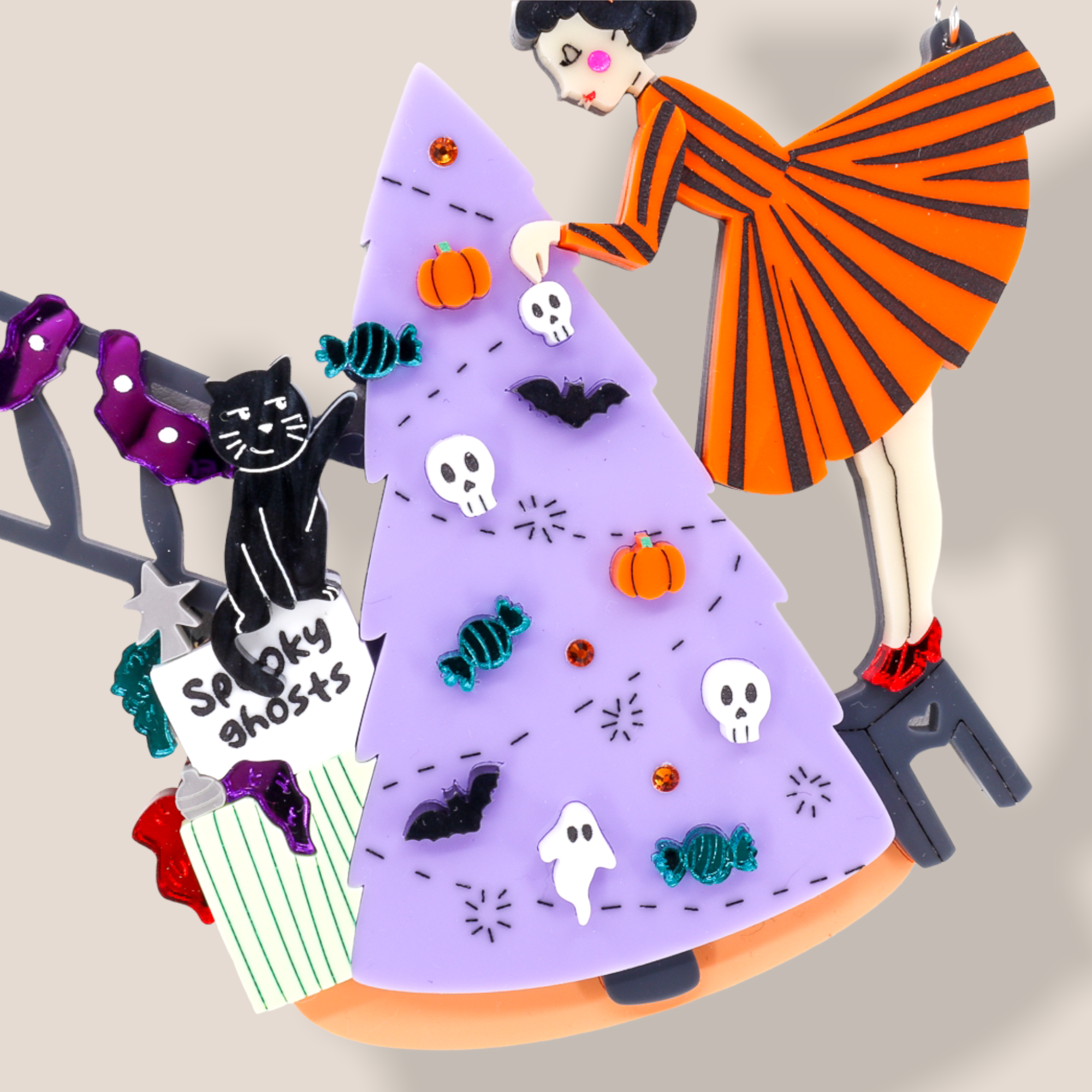 Danilova Jewellery, La Vidriola, Acrylic Plastic Brooches and Necklaces74.PNG