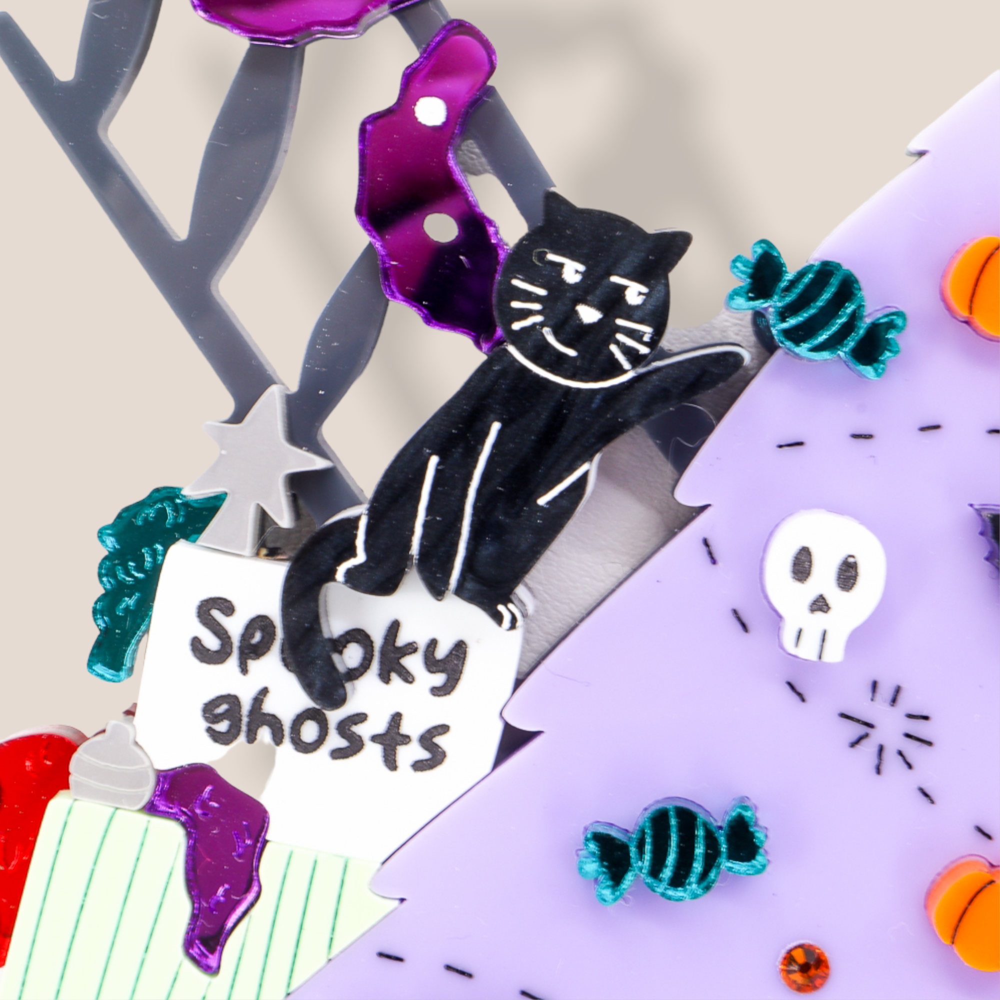 Danilova Jewellery, La Vidriola, Acrylic Plastic Brooches and Necklaces76.PNG