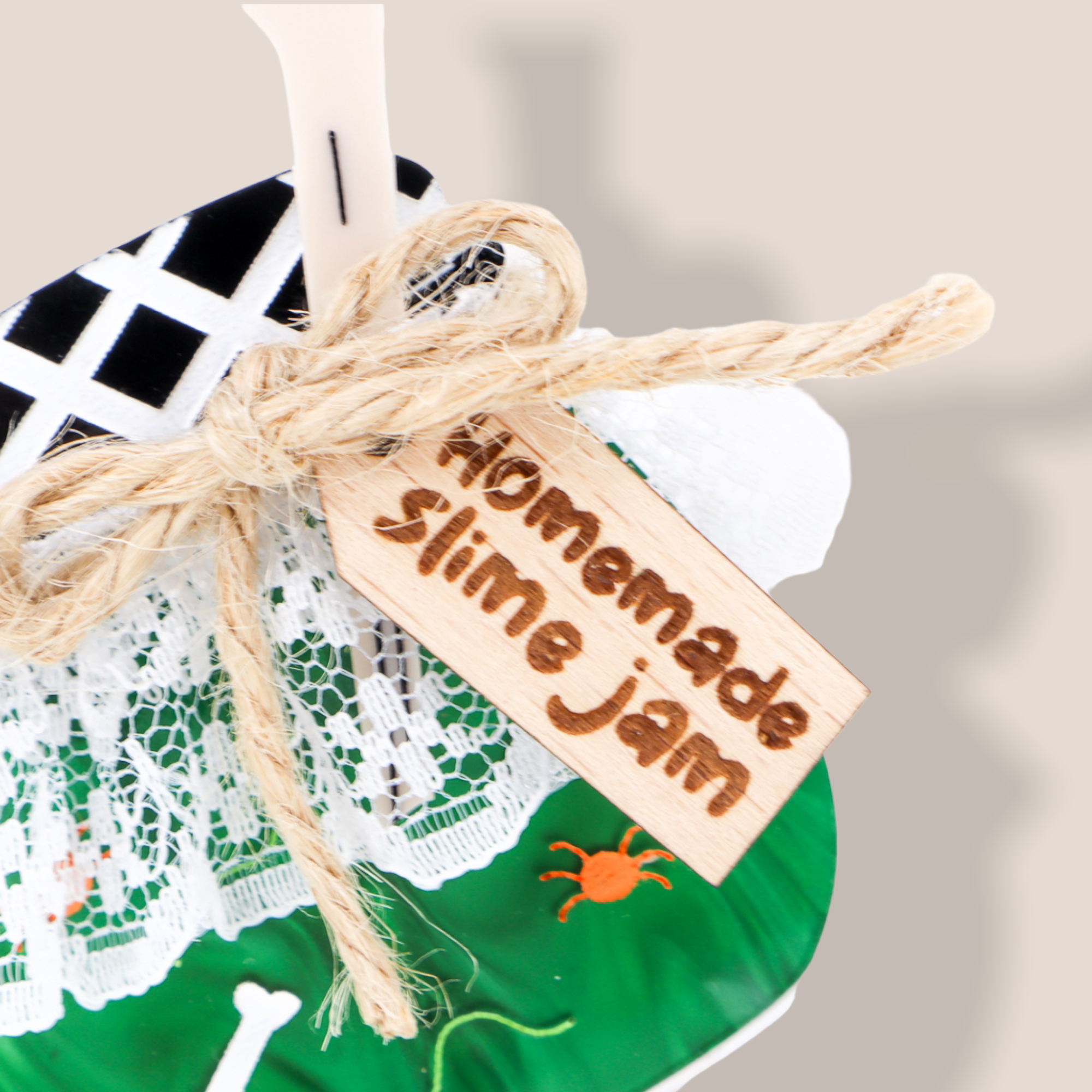 Danilova Jewellery, La Vidriola, Acrylic Plastic Brooches and Necklaces124.PNG