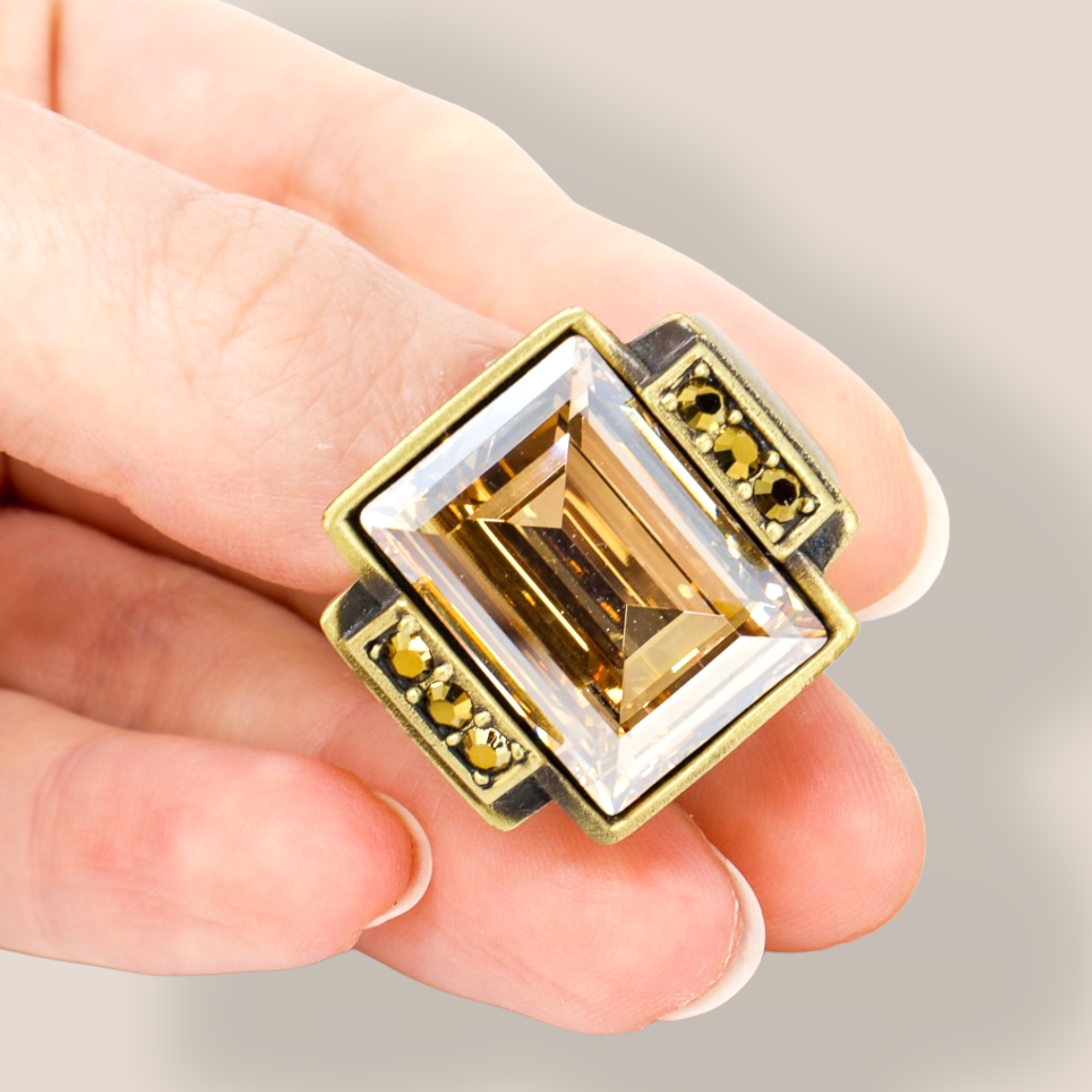 Danilova, Judith Leiber, Cocktail Costume Ring-050.PNG