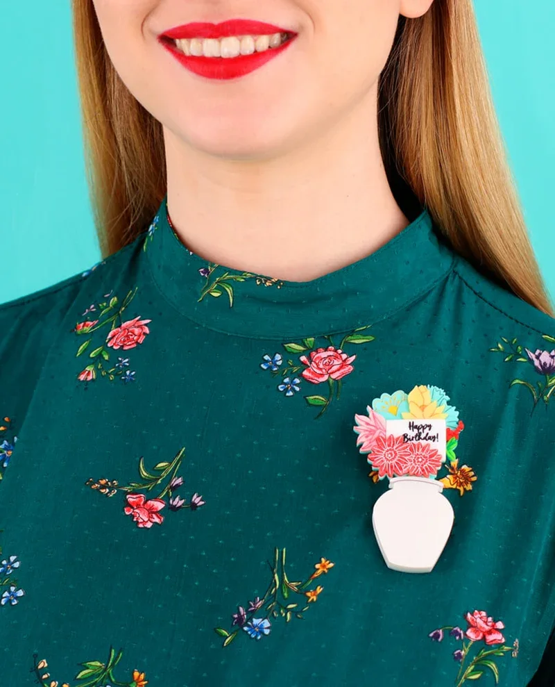 Custom-insert-for-Flower-Vase-brooch-Spring-has-sprung-collection-la-vidriola-zoom-1_800x.webp