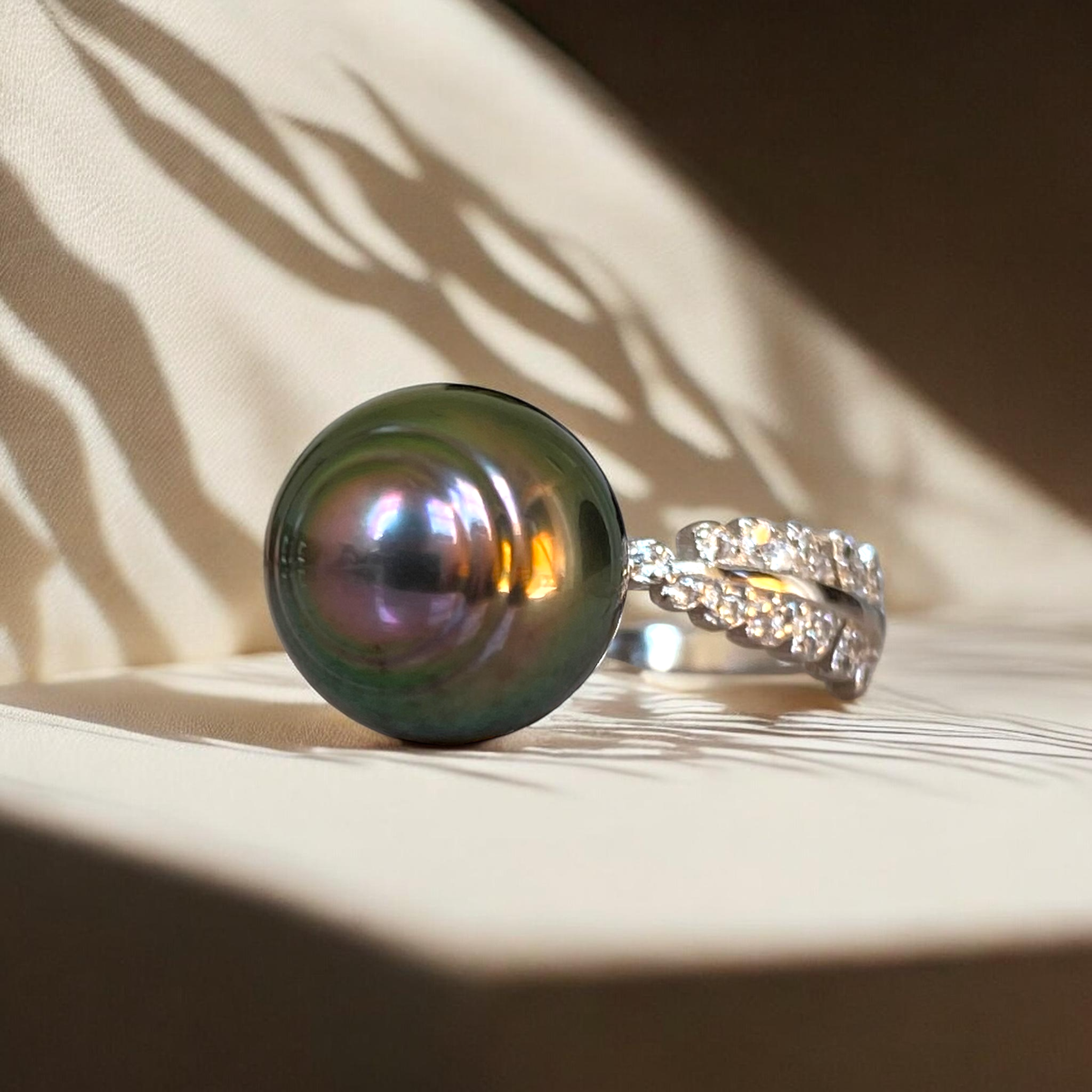 Tahitian, Peacock Pearl Ring in Ornamental Open Gap Silver Setting5.PNG