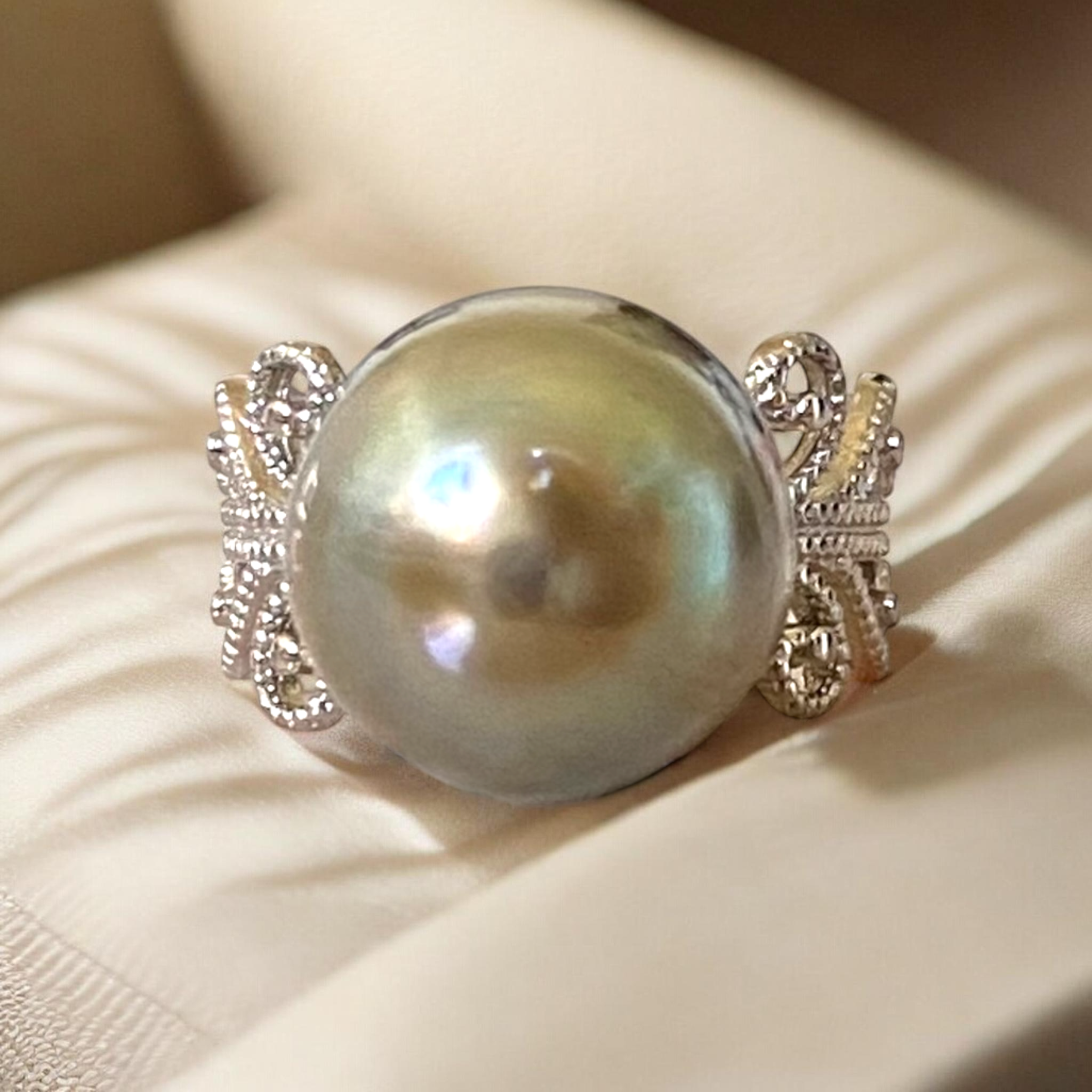 Extra Large, Tahitian, Peacock Pearl Ring in Silver Filigree Setting0.PNG