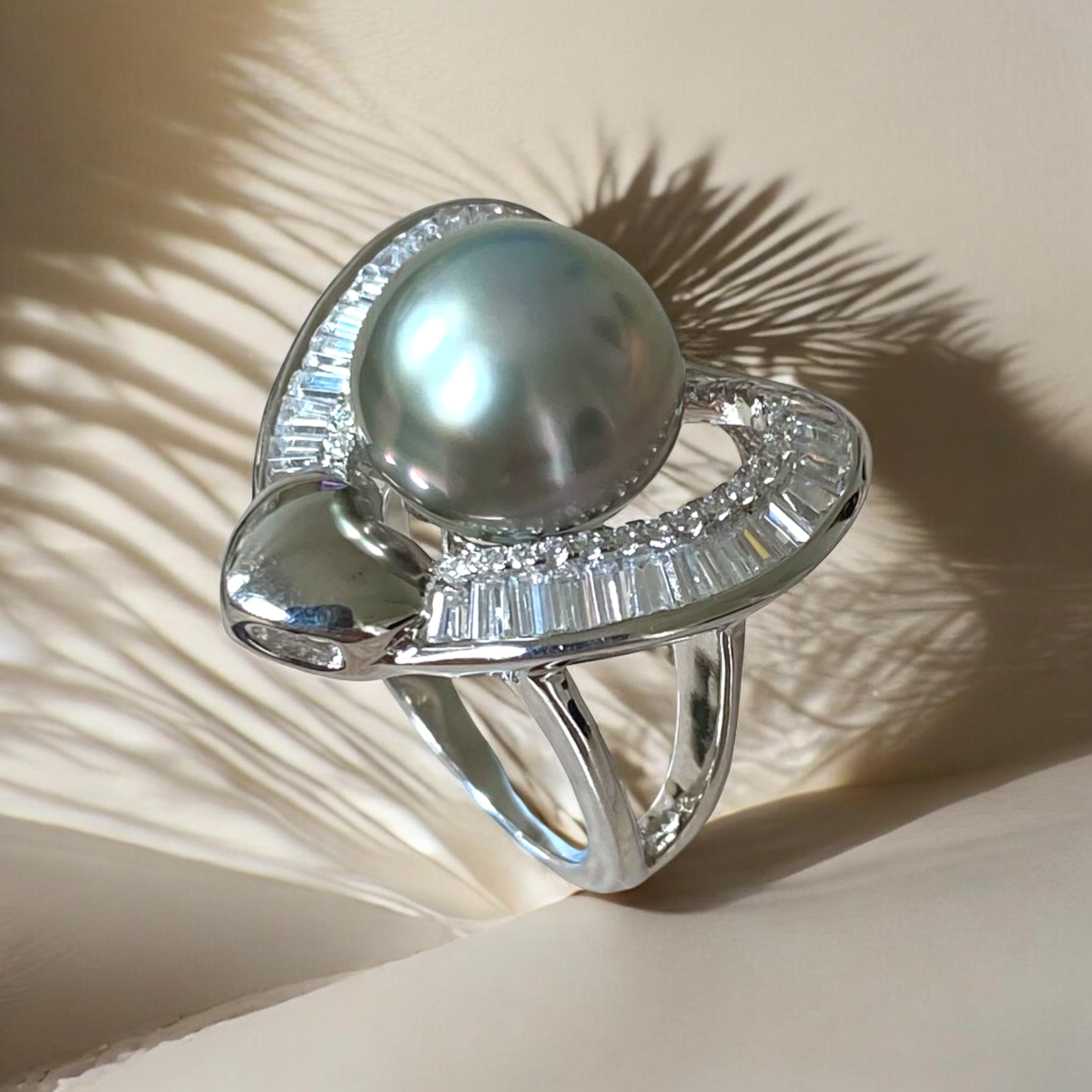 Tahitian, Grey Pearl Ring in Silver Heart Halo Setting6.PNG