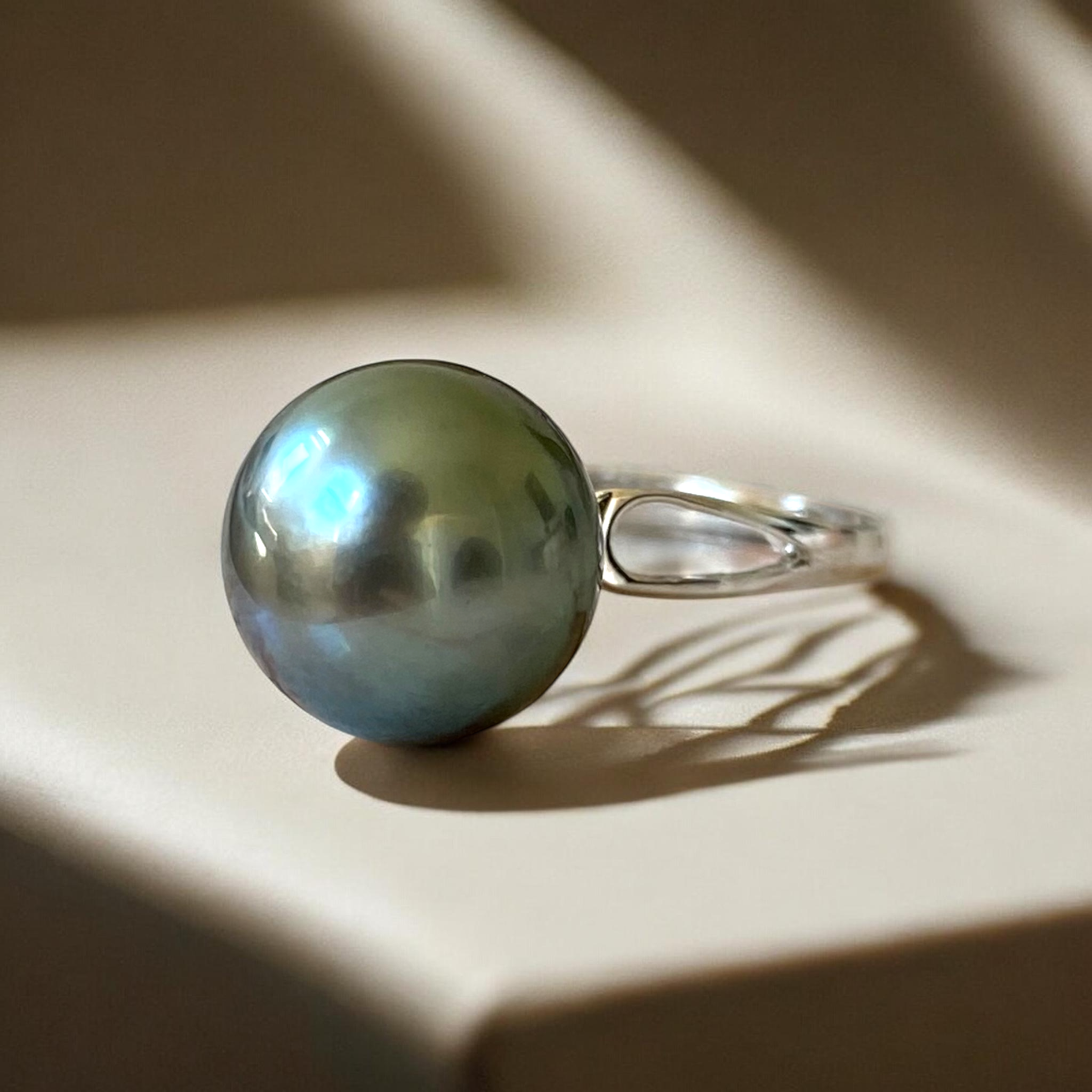 Tahitian, Grey Pearl Ring in Silver Setting11.PNG