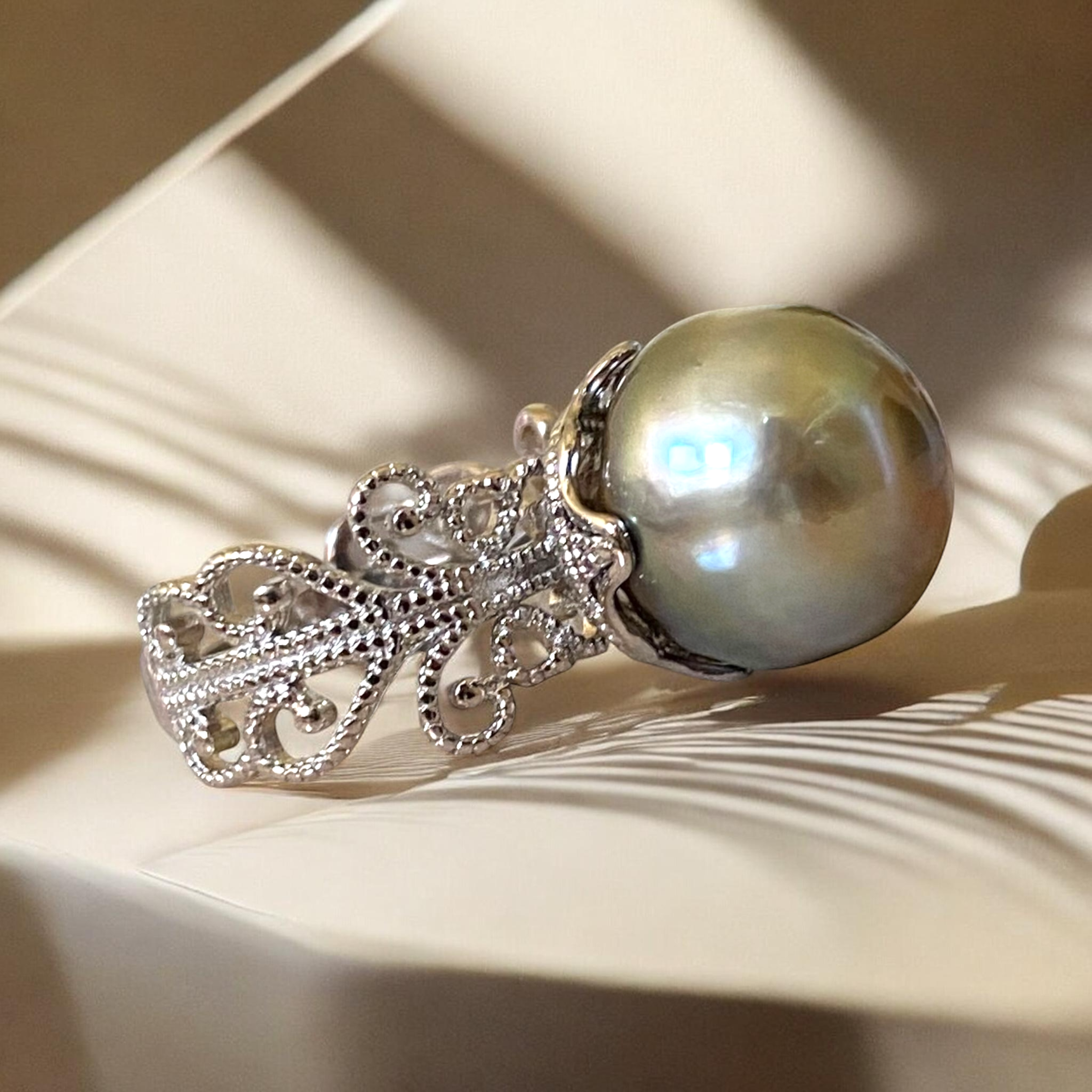 Extra Large, Tahitian, Peacock Pearl Ring in Silver Filigree Setting7.PNG