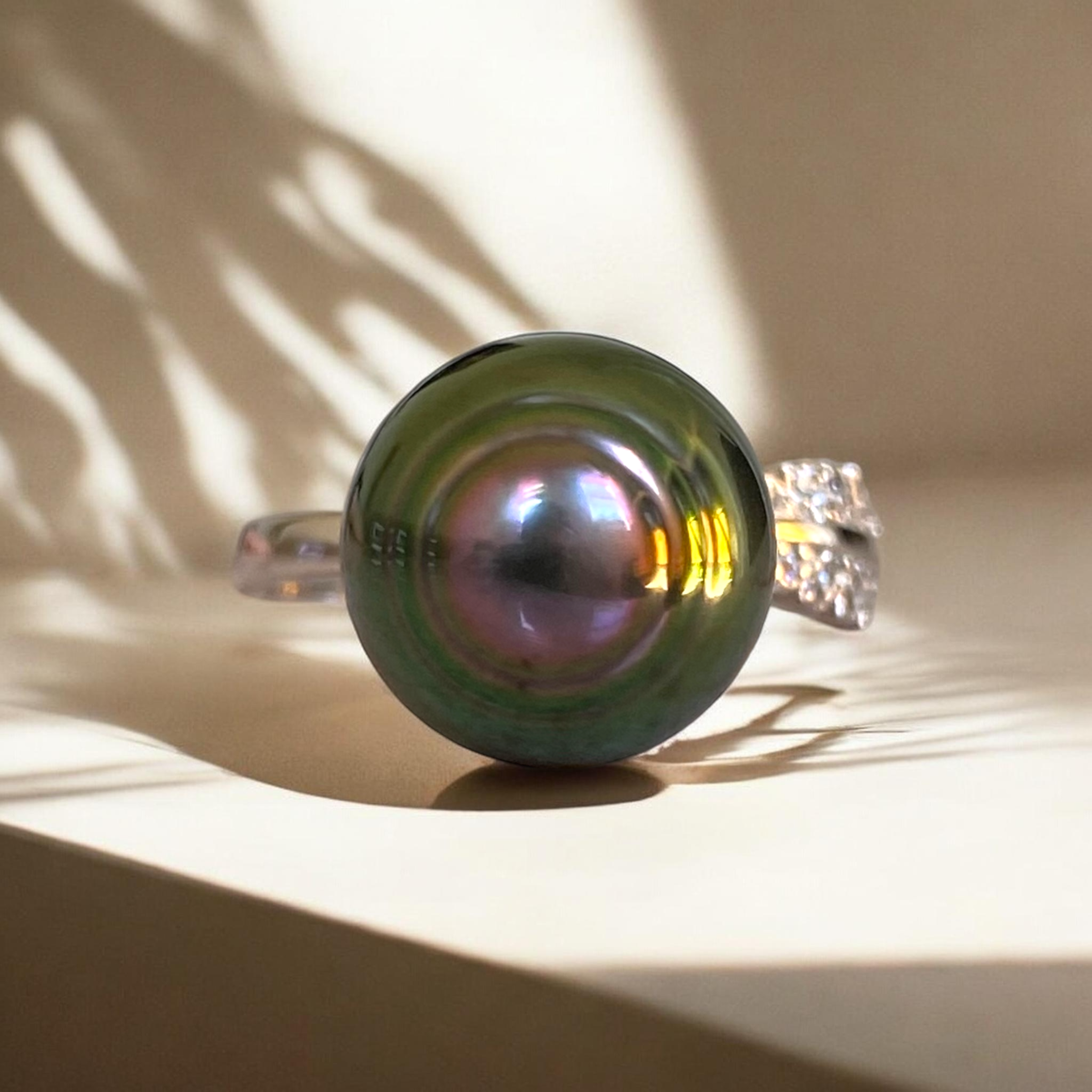 Tahitian, Peacock Pearl Ring in Ornamental Open Gap Silver Setting4.PNG