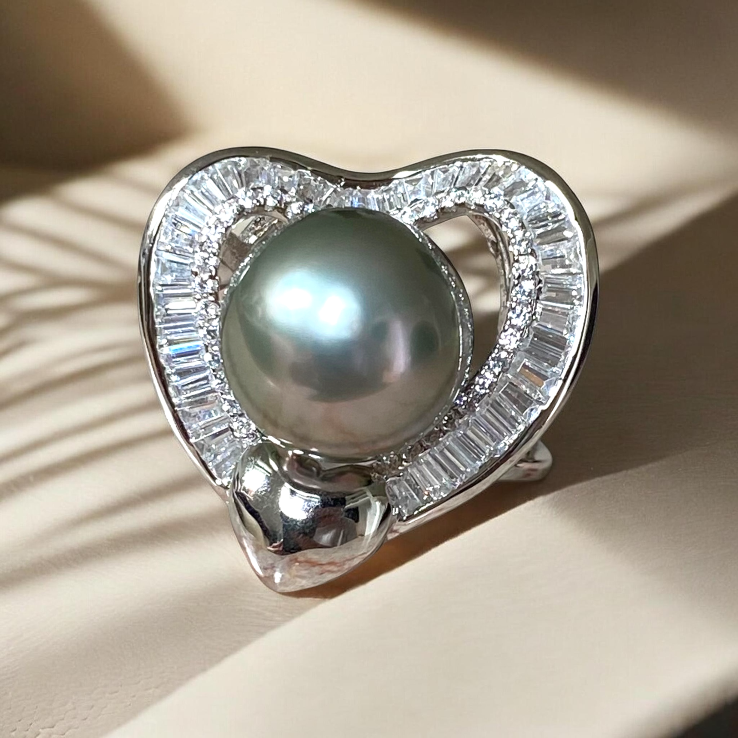 Tahitian, Grey Pearl Ring in Silver Heart Halo Setting1.PNG