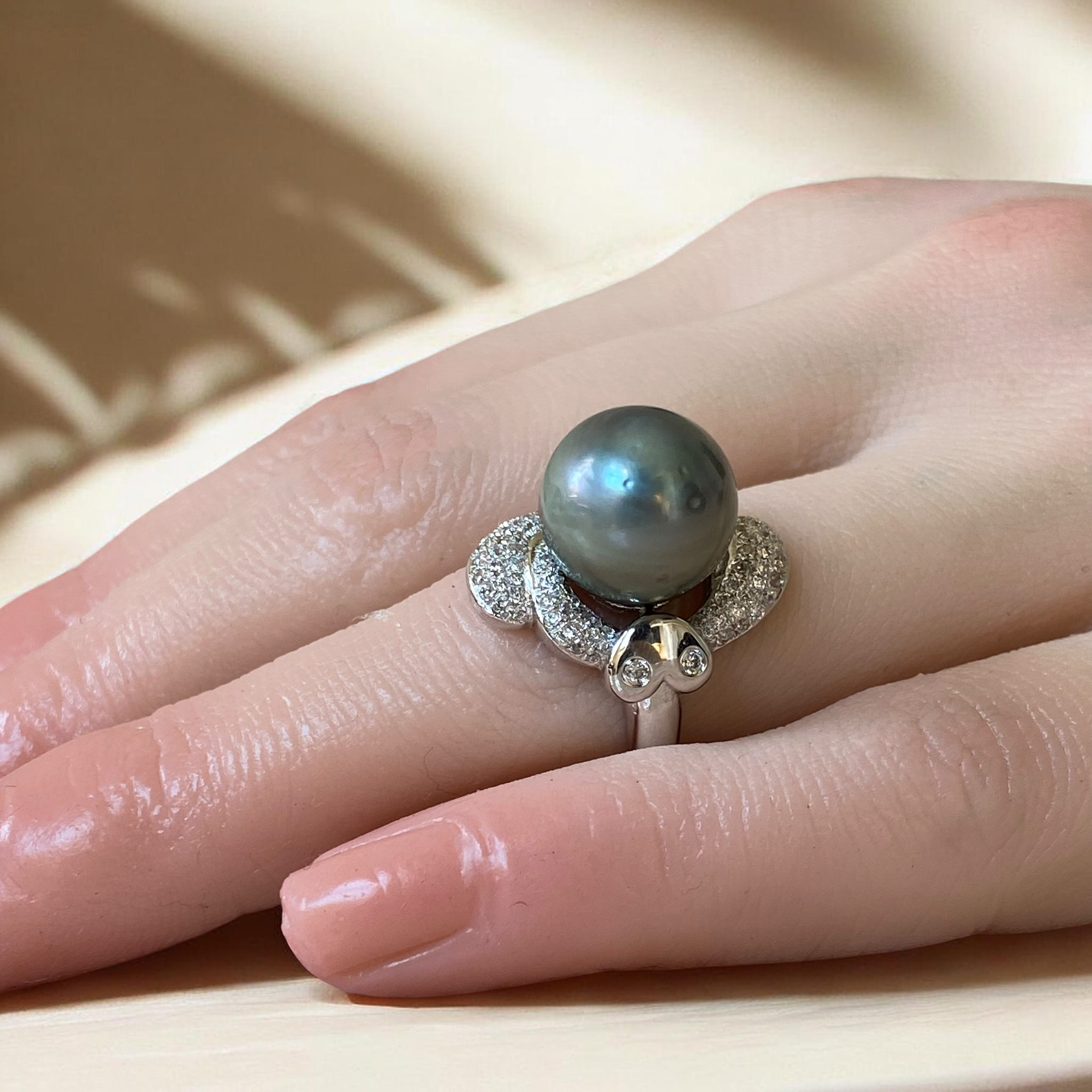 Tahitian, Blue Grey Pearl Ring in Silver Scalloped Halo Setting6.PNG