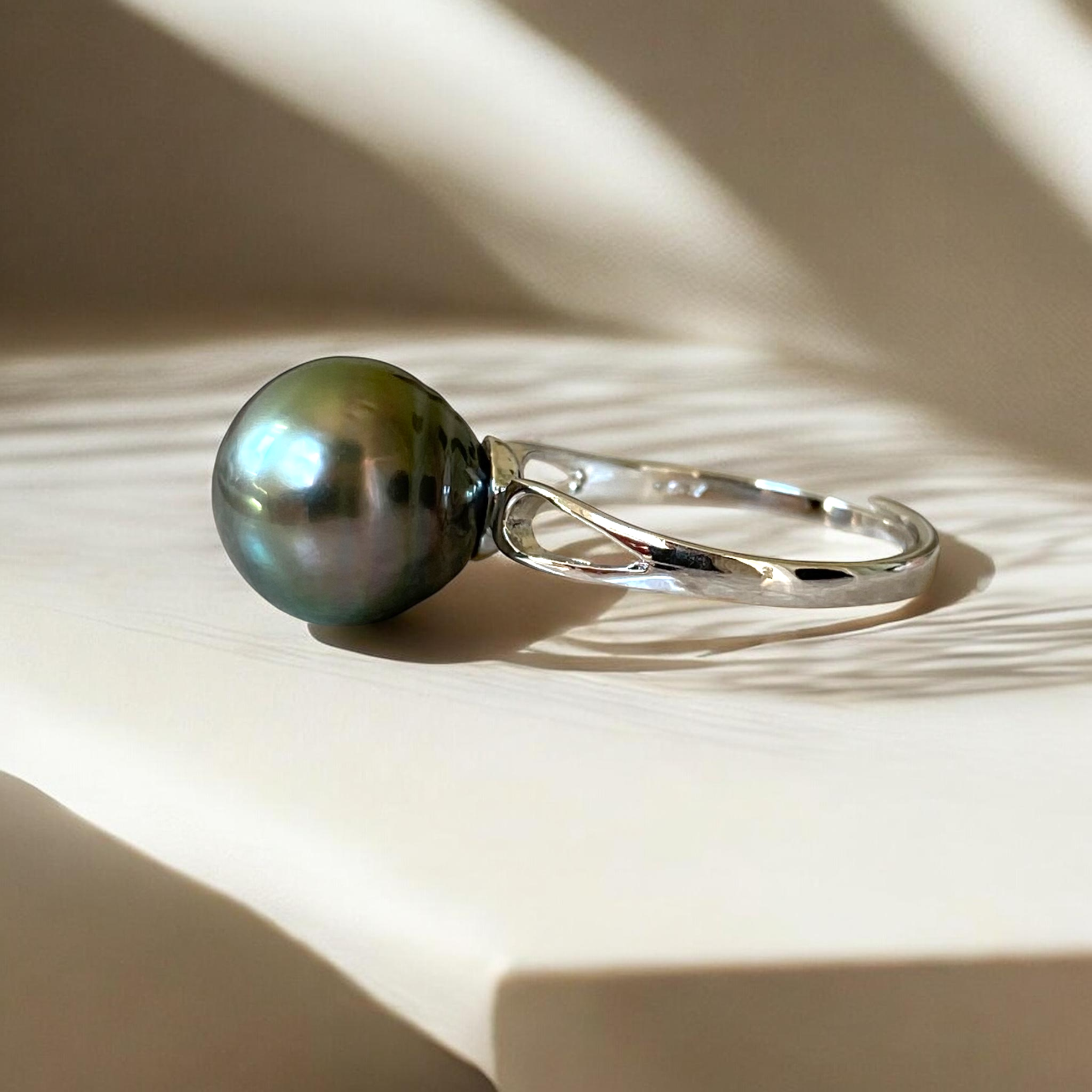 Tahitian, Grey Pearl Ring in Silver Setting12.PNG